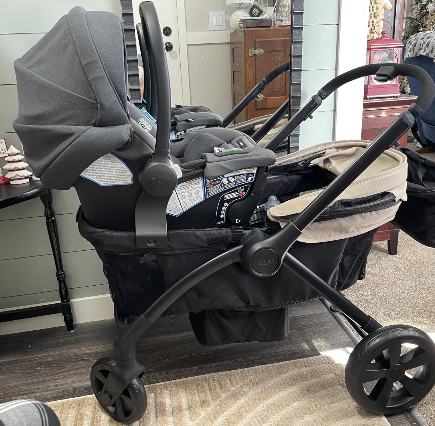 Graco Gomax Infant Car Seat, Orchid Haze, Lightweight, Reclining Rear Facing Car Seat Installs with or Without a Base customer photo 1