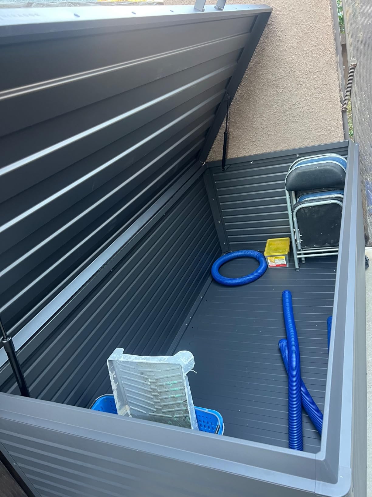 MIRADOR 281 Gallon Outdoor Storage Box with Wheels & Soft-Close Lid, Waterproof Metal Deck Box, Latte customer photo 1