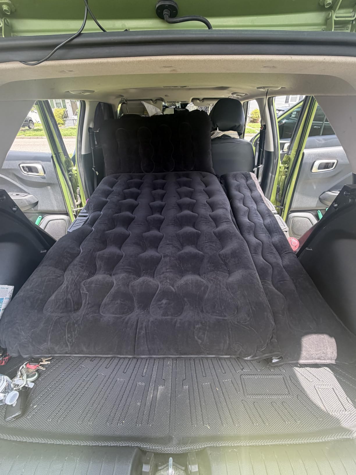 Car Bed SUV Air Mattress, Car Air Mattress with Electric Pump, 2 Inflatable Pillows and 2 Footrests for Back Seat, Side Seat, Trunk Sleeping, Thickened Camping Bed - Black customer photo 1