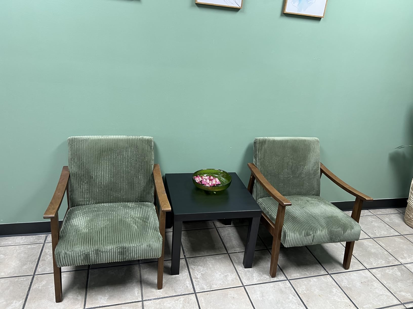 Yaheetech Accent Chairs, Mid-Century Corduroy Fabric Armchairs, Dark Green | Corduroy Chair with Solid Wood Legs, Cozy Reading Leisure Chair for Living Room, Bedroom, Waiting Room customer photo 1
