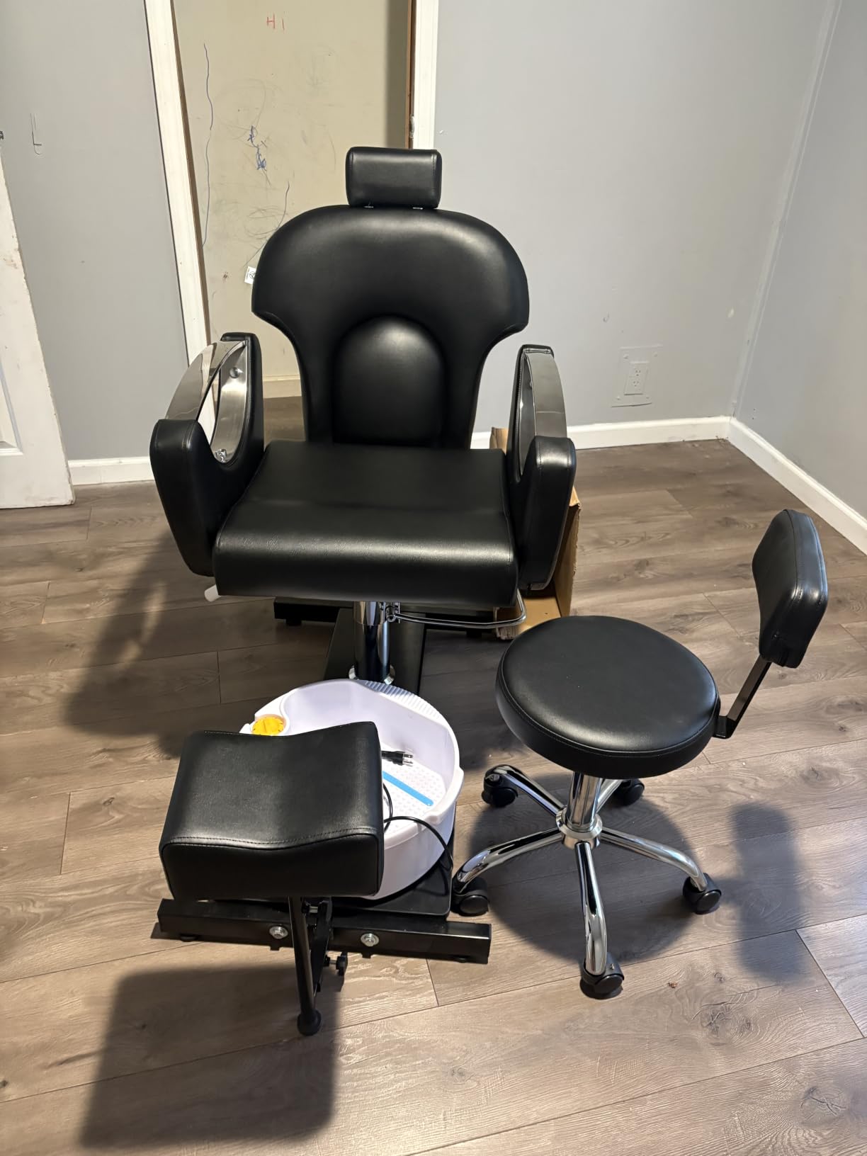 Pedicure Chair No Plumbing, Reclining Pedicure Station Upgraded 360 Swivel Hydraulic Lift with Footrest & Massage Bowl, Hydraulic Pedicure Unit for Foot Spa White customer photo 1