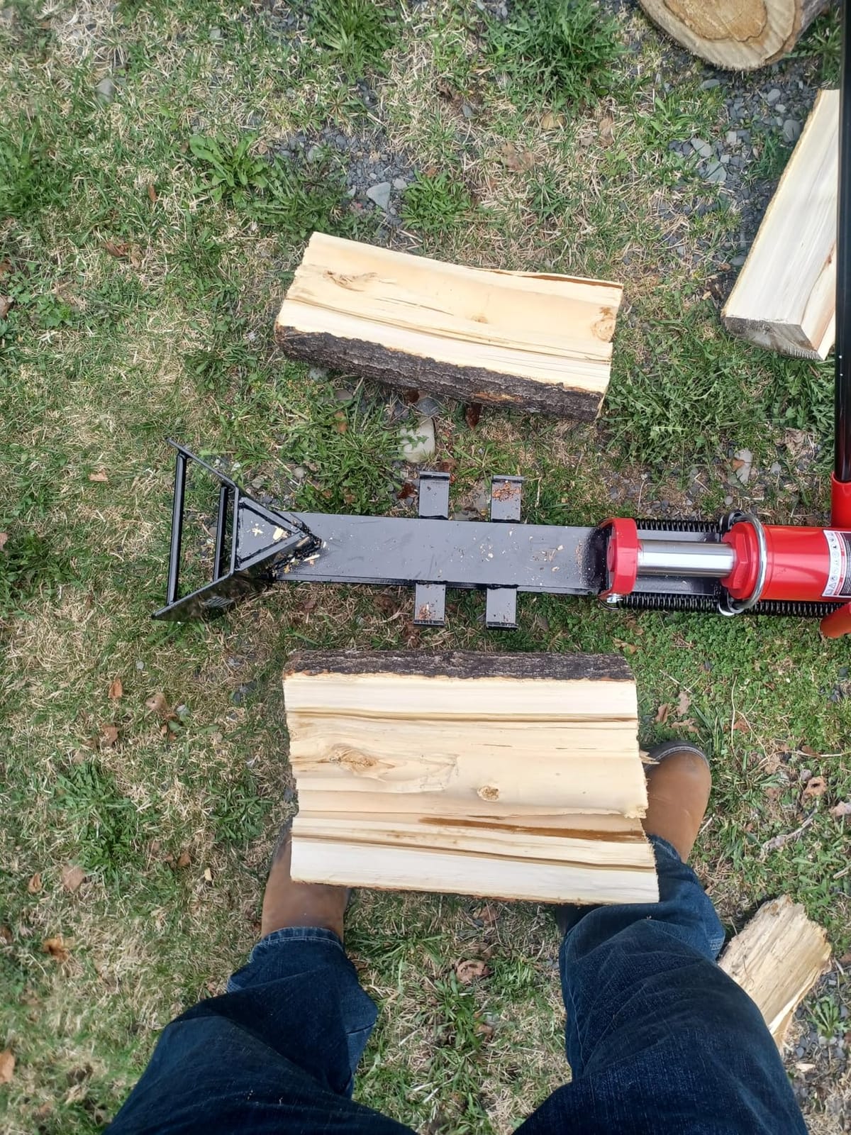 GarveeTech 12 T Hydraulic Log Splitter Wood Cutter, Manual Log Splitter with Horizontal Full Steel Beam & Built-in Wheel customer photo 2