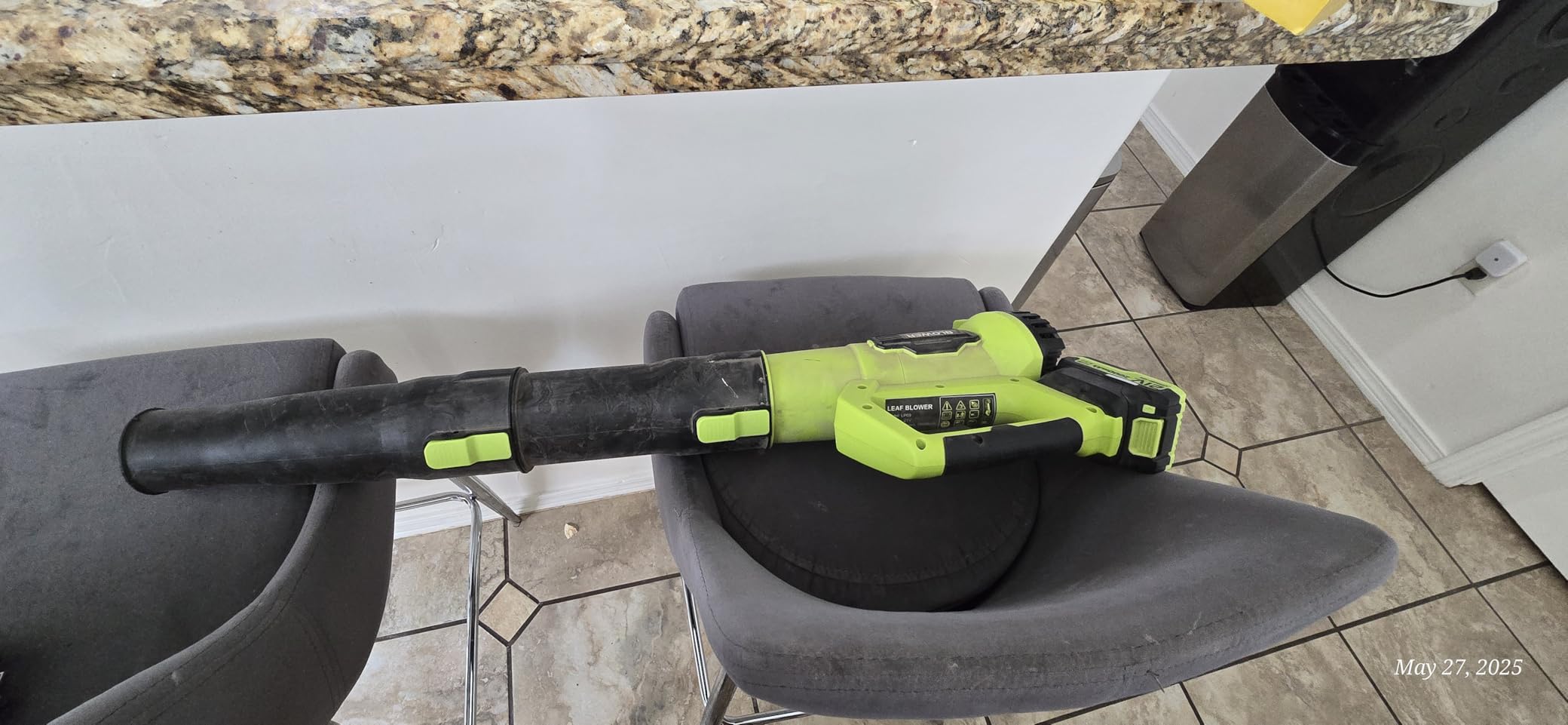 LEAPUL Leaf Blower Cordless 21V with 2 Batteries & Fast Charger customer photo 2