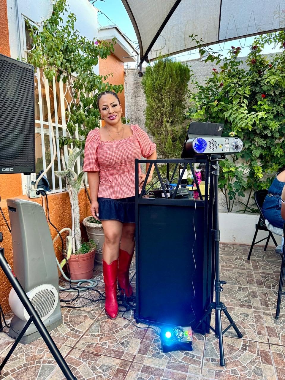Portable DJ Booth Stand, 40