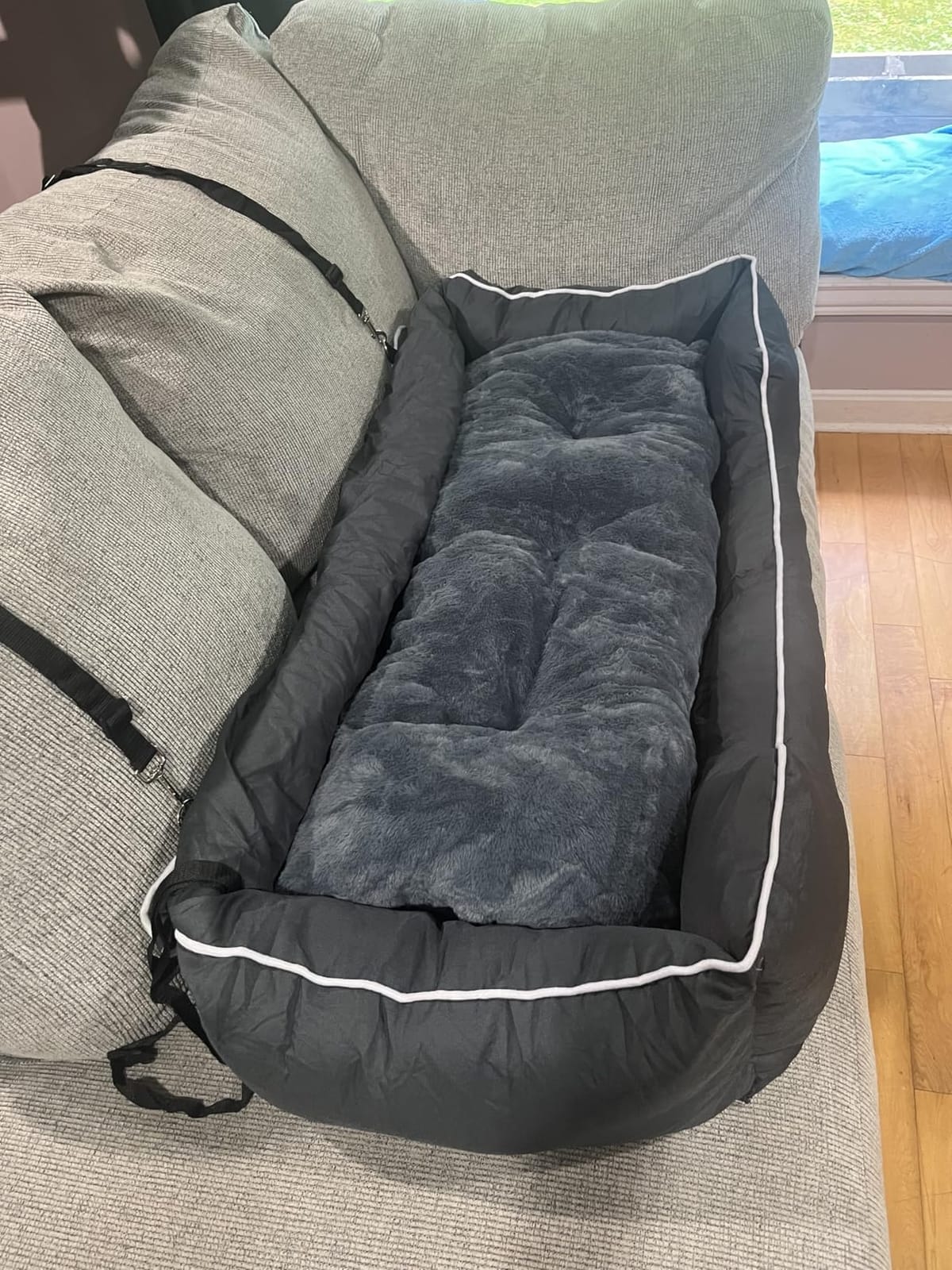 Large Dog Car Seat for SUV & Truck Dog Bed for Car Back Seat | High Back Booster Bench with Safety Tether & Storage Pocket Washable Thick Cushion Bed for Medium Large Dogs up to 100 lbs customer photo 2