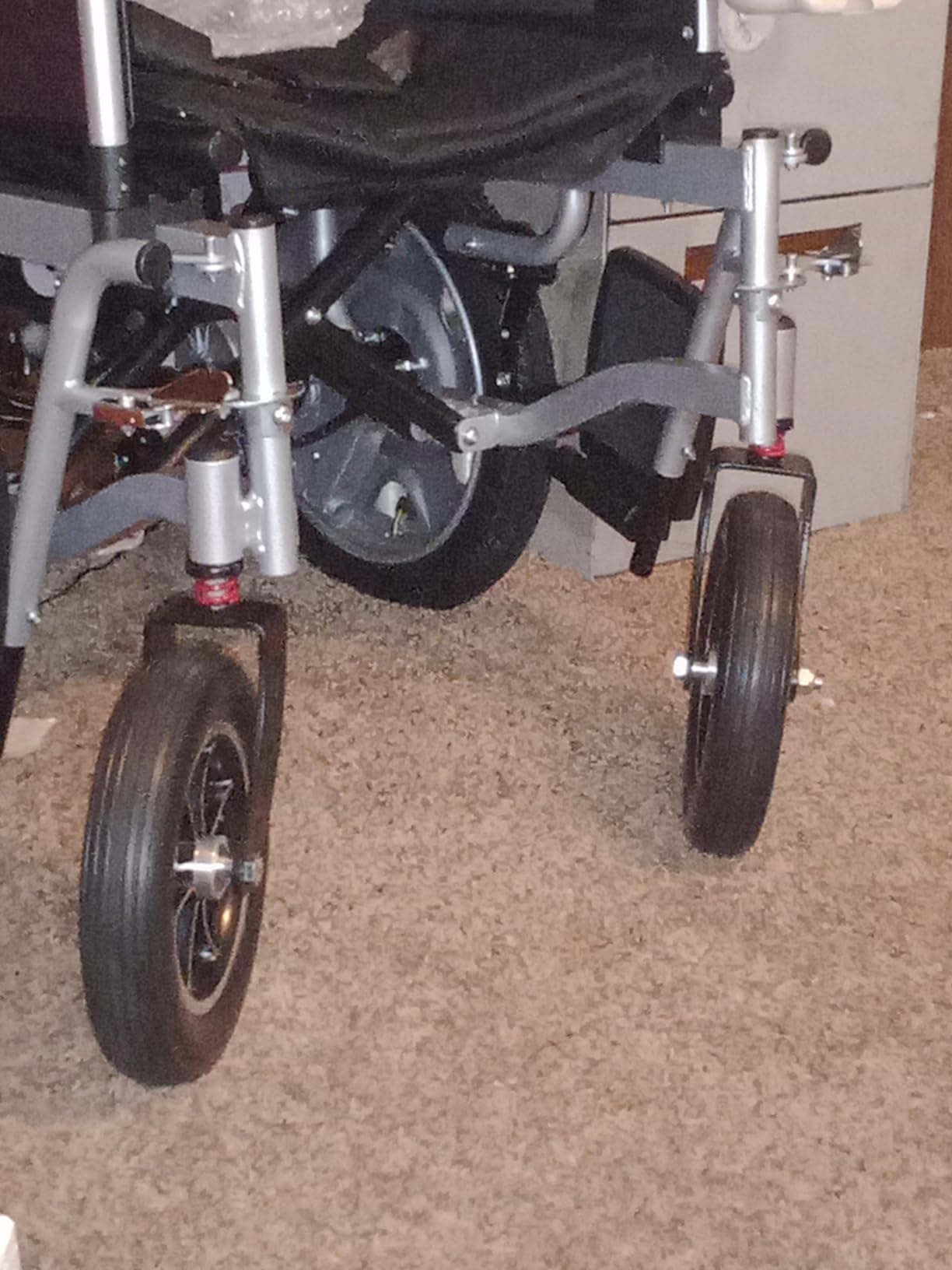Electric Wheelchair for Adults, 400LB Heavy-Duty Electric Wheelchair | 20inch Extra Wide Seat, 15 Miles Long Travel Range, 500W Dual Motors, Foldable, All Terrain, Indoor & Outdoor Use, For Seniors Use customer photo 1