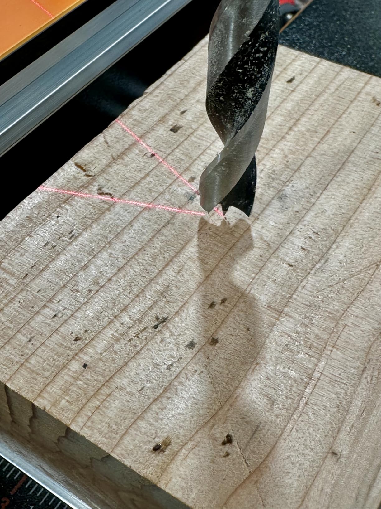 WEN 12-Inch Benchtop Drill Press, 6.2-Amp Variable Speed Motor with Cast Iron Construction, Laser and LED Work Light (DP1263V) customer photo 1