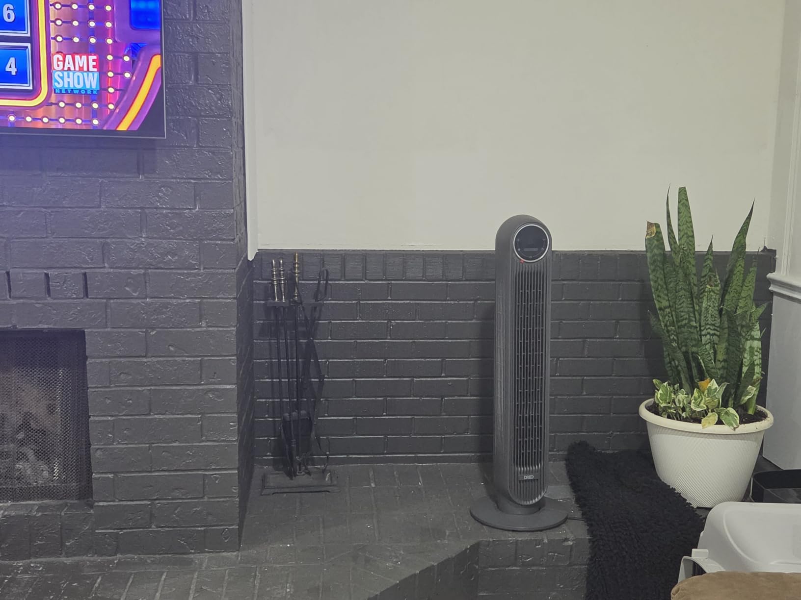 DREO Fan for Bedroom, 2026 Upgraded, 90ft Airflow, Quiet Fan, 90° Oscillating Standing Fan for Whole Room, DC Motor, 8+H Speeds, 3 Modes, 38-42'' Adjustable Height, 8H Timer, 105° Manual Vertical customer photo 1