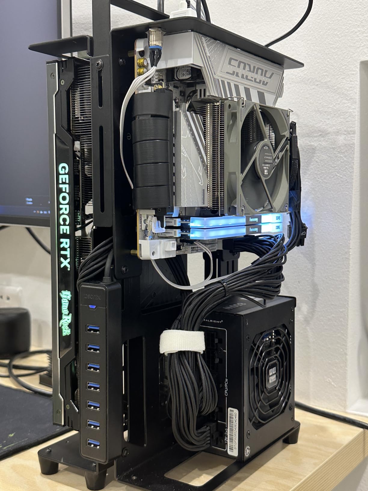 GIGABYTE B860I AORUS PRO ICE Intel Core Ultra (Series 2) LGA 1851 Motherboard, Mini-ITX, DDR5, 2X M.2, PCIe 5.0, Thunderbolt 4, WIFI7, 2.5GbE LAN, EZ-Latch customer photo 1