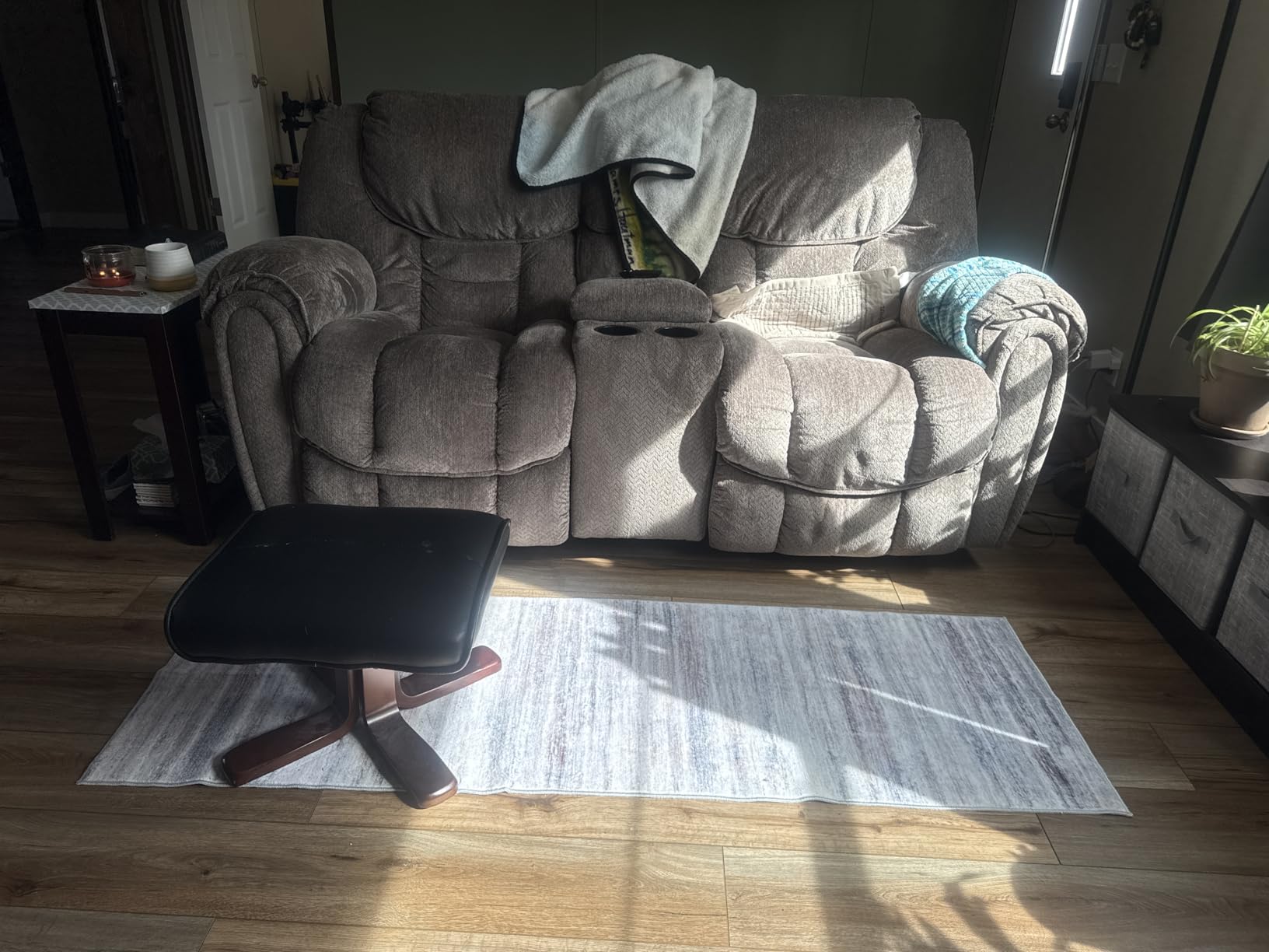 Washable Kitchen Runner Rug for Family: Easy-to-Clean Runners for Hallway Entryway Bedroom, Stain and Water Resistant Rugs with Non-Slip Backing, Soft Low-Pile Carpet 2x6 Beige Grey customer photo 1