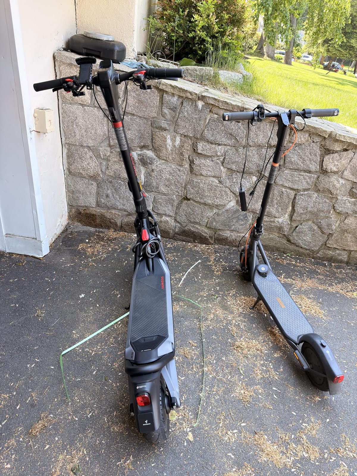Segway SuperScooter GT3, 31 MPH w/ 45-Mile Long Range, 2400W Peak Motor, Dual Hydraulic Suspension, Self-Sealing Tires, Flash Charging Electric Scooter for Adults, UL 2272/2271 Certified, Gen3 customer photo 2