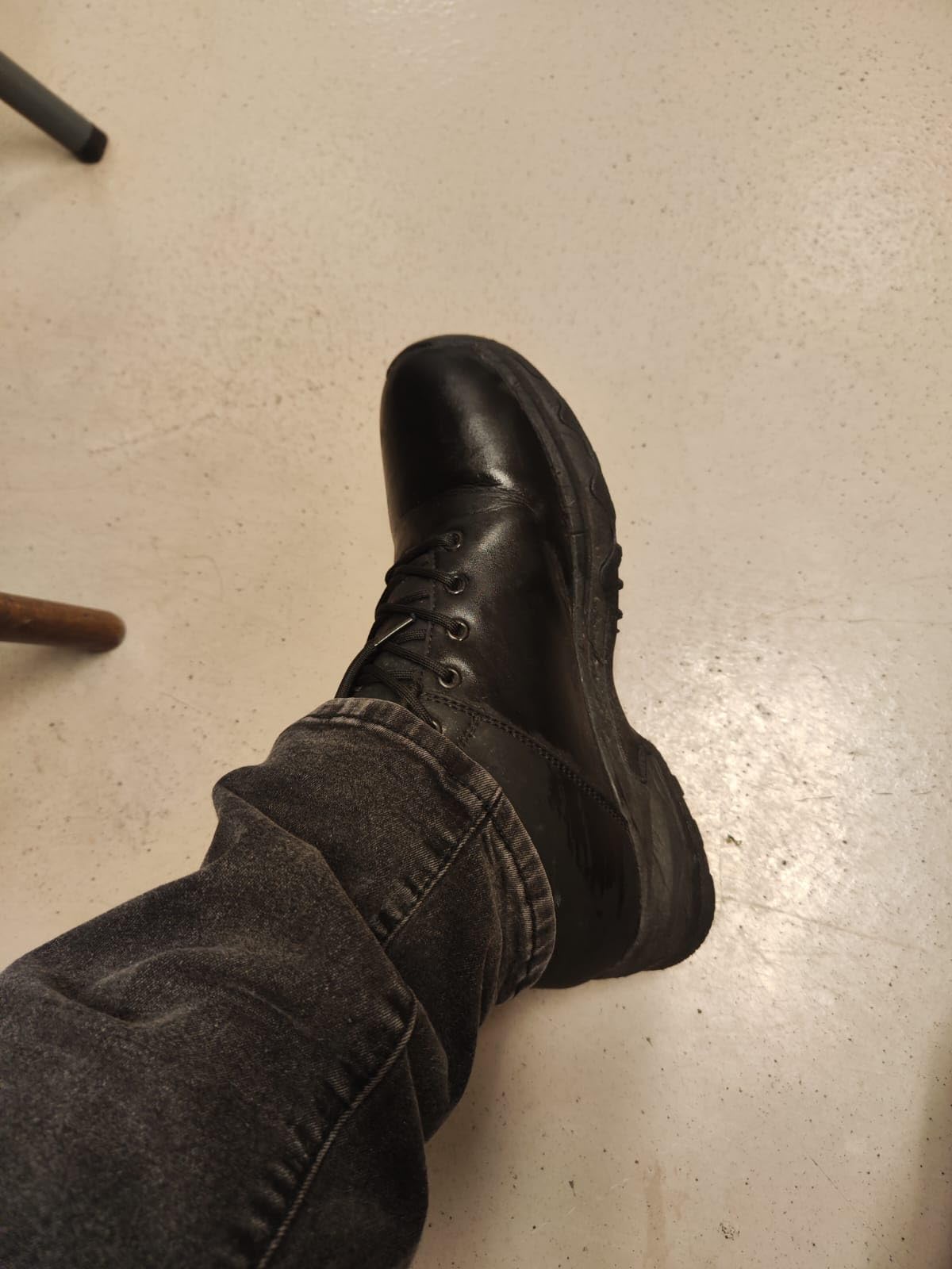 SHULOOK Non Slip Work Boots for Men Slip Resistant Shoes Restaurant Kitchen | Waterproof Mid Top Food Service Chef Ankle Boots Working Casual Leather Comfortable Lightweight Outdoor Walking Booties Black customer photo 1
