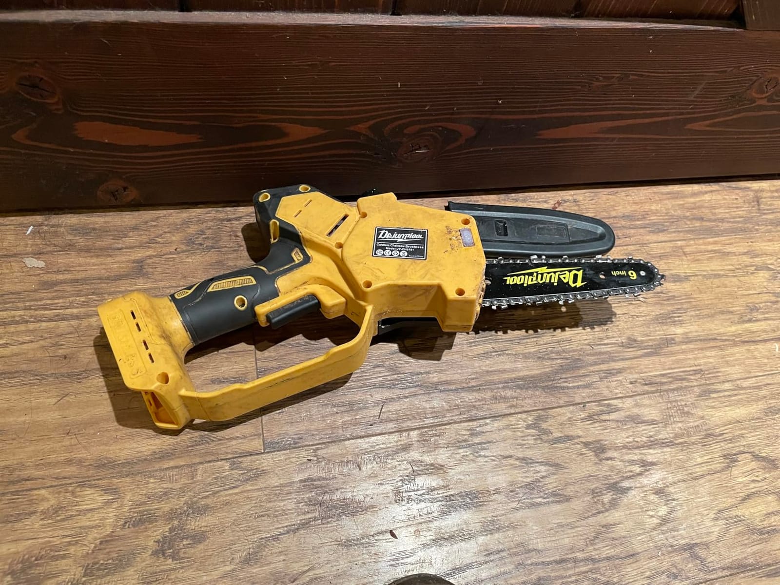 Cordless Mini Chainsaw Compatible with Dewalt 20V MAX Battery, 6 Inch & 8 Inch Small Electric Chainsaw Brushless, Auto Oiler, Handheld Pruning Tree Saw Gift for Men Dad Husband Fathers (Tool Only) customer photo 1