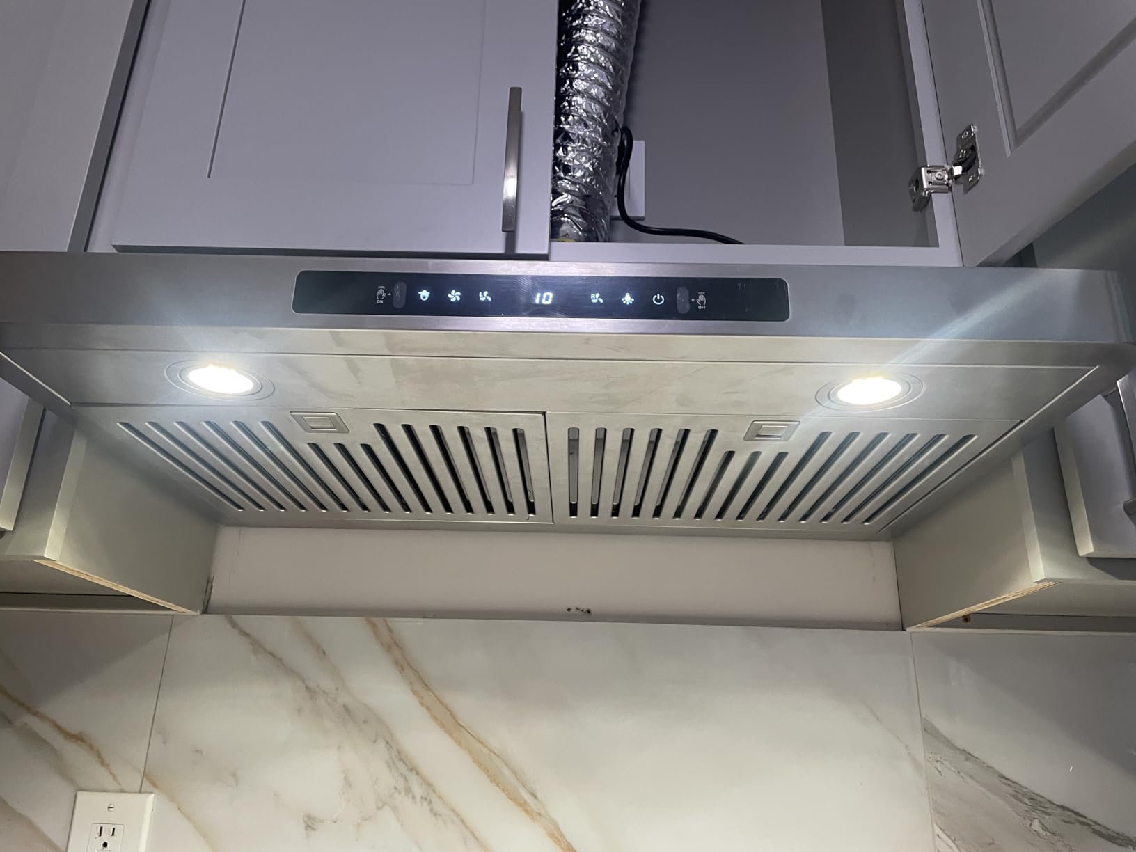 30inch Under Cabinet Range Hood, 900CFM Stainless Steel Vent Hood | Dual Motors, Gesture & Touch Control, Permanent Filters, Top/Rear Vents, Timer, Dimmable Lamps, Ducted Kitchen Hood customer photo 1