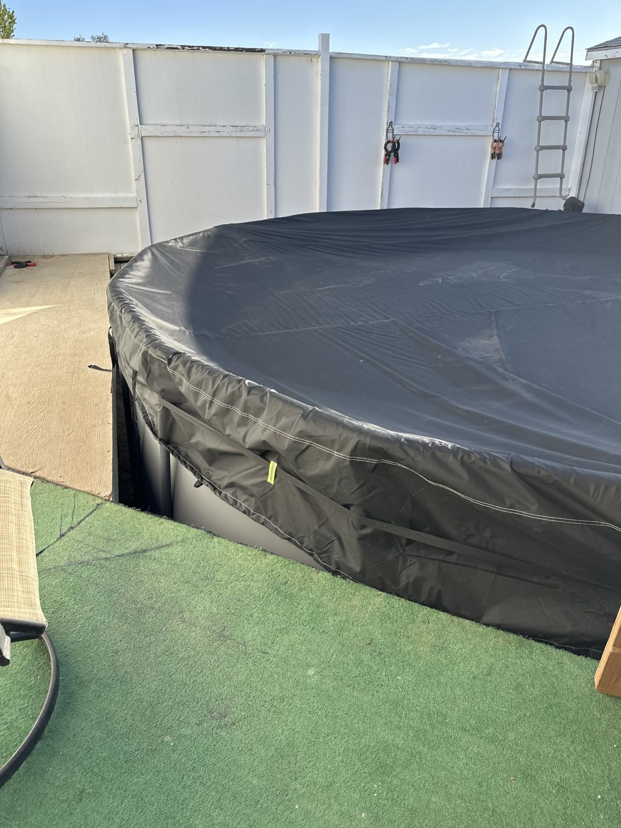 UIRWAY 500D Winter Pool Cover 18FT Round [Upgraded Heavy Duty Thick Fabric] | New Super Windproof Gel-Coated Tarp Straps, Fit Round Pool Covers for Above Ground Pools, Snug Fit, Tear & UV Resistant customer photo 1
