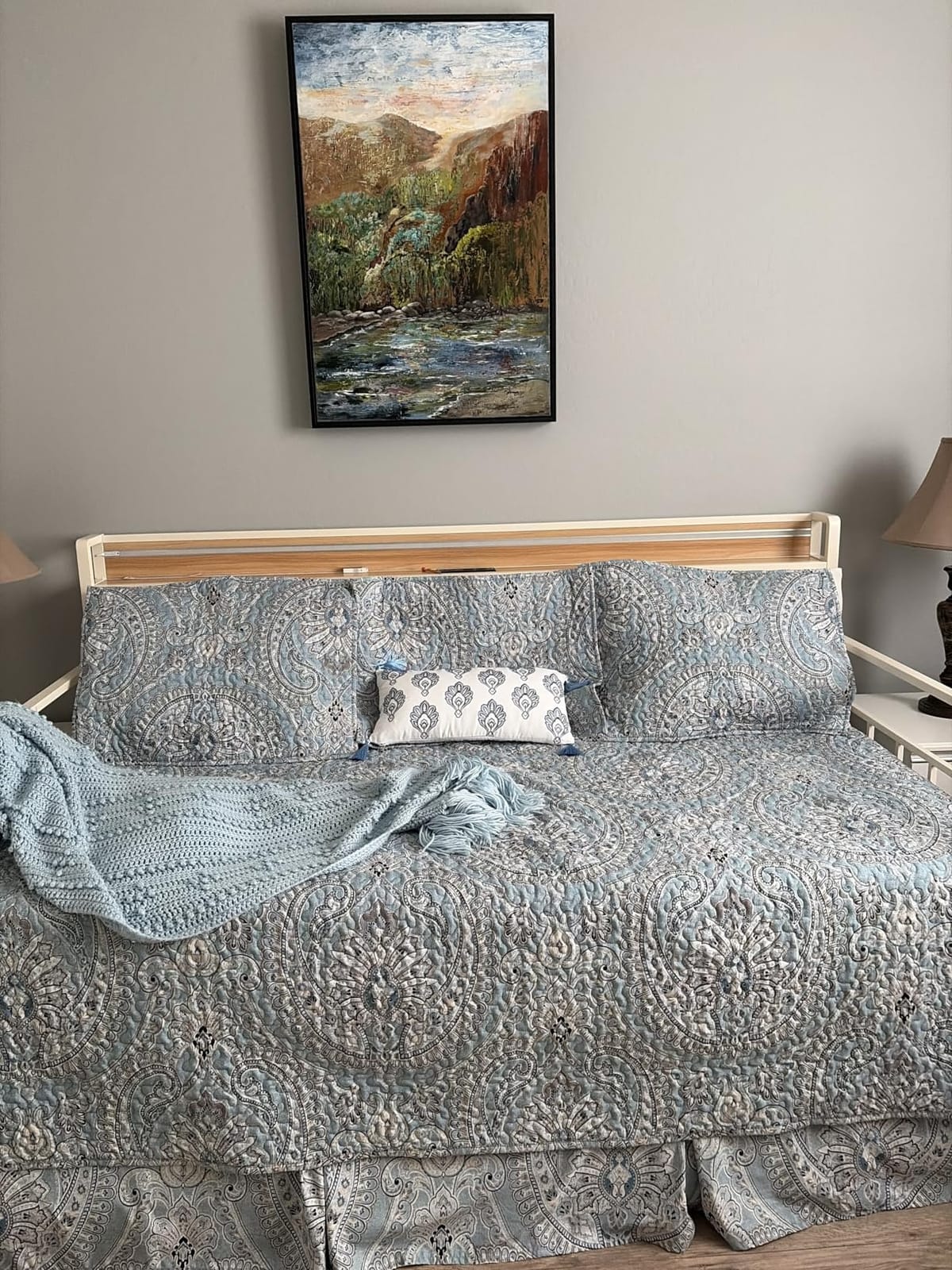 Daybed with Trundle and LED Light, Heavy Duty Metal Twin Bed Frame with Upholstered Storage Headboard & Charging Station, Day Bed Pop Up Trundle Bed Twin for Living Room,Bedroom and Guest Room, Black customer photo 1