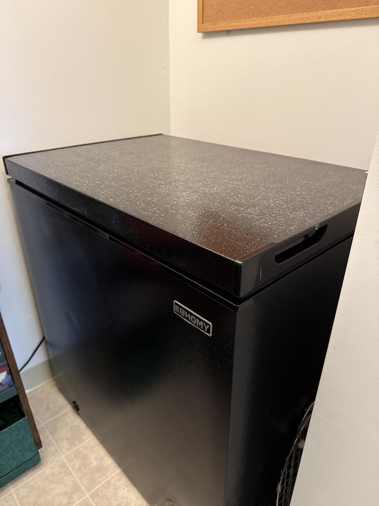 EUHOMY 5.0 Cu.Ft Chest Freezer, Small Deep Freezer Top Door, Black | 7-Level Thermostat, 6°F to 10°F, Storage Basket, Energy Efficient, 38 dB, Dorm Use, Apartment Use customer photo 1
