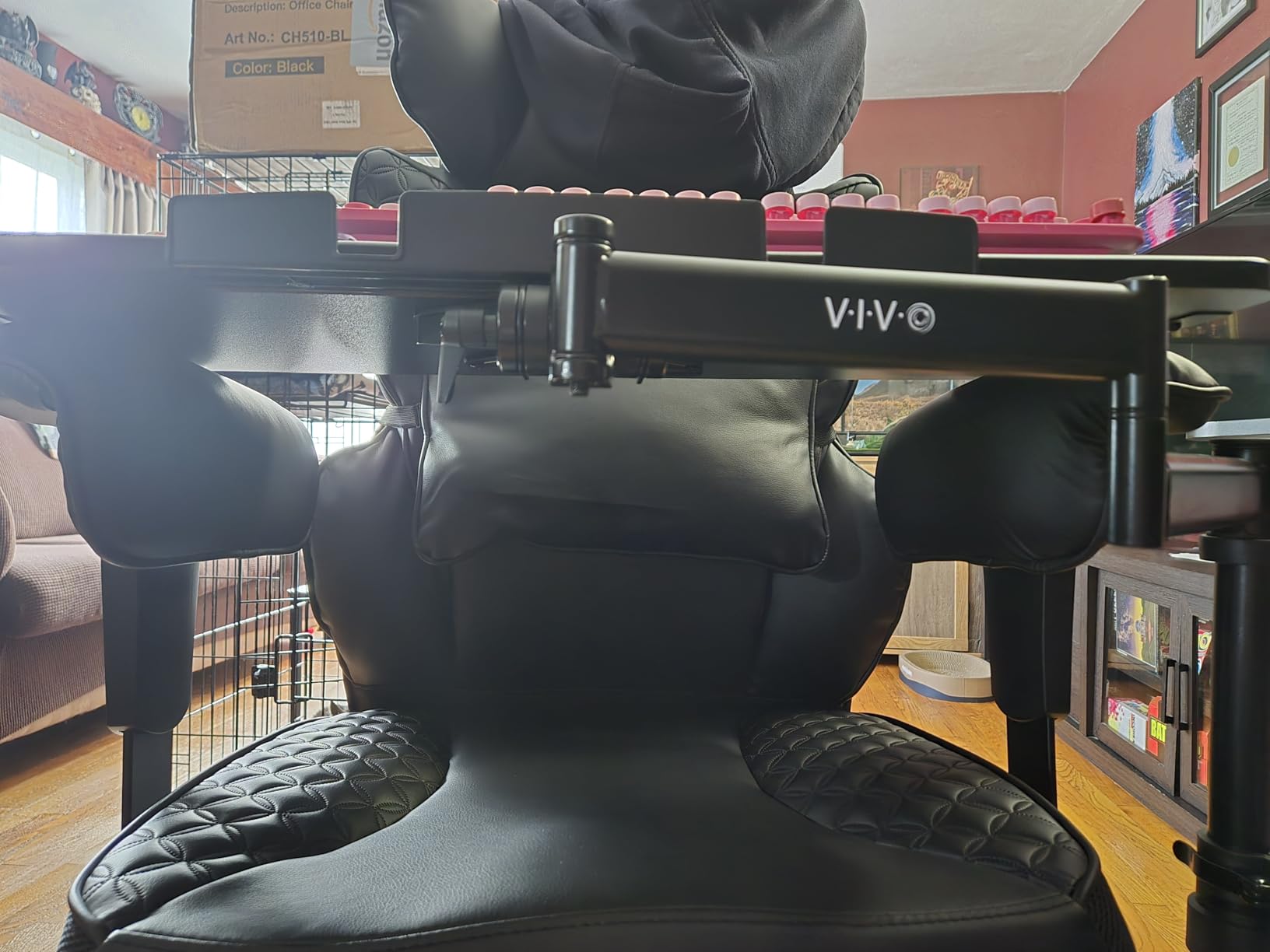 COMHOMA Big and Tall Office Chair Heavy Duty Wide Ergonomic Gaming Chair with Deluxe Embossing Designed Leather with Foot Rest, 150°Reclining Adjustable Armrests Pocket Spring Back Support and Pillow customer photo 1