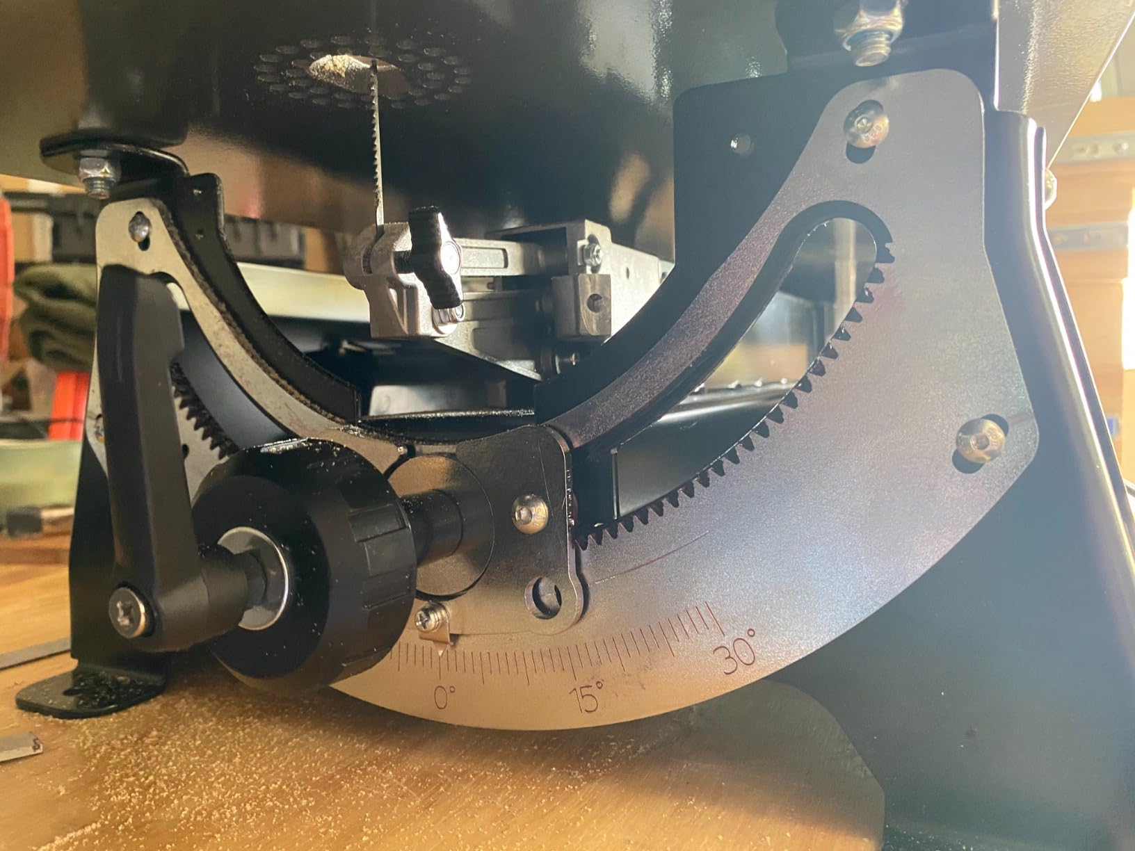 BUCKTOOL 16-Inch Scroll Saw, 1.3A Power Scroll Saws for Woodworking | 360-1550 RPM Variable Speed, Upper Arm Lifting, Double Parallel-Link Drive, 15/18 TPI Pinless Blades for Fretwork, Crafting customer photo 2