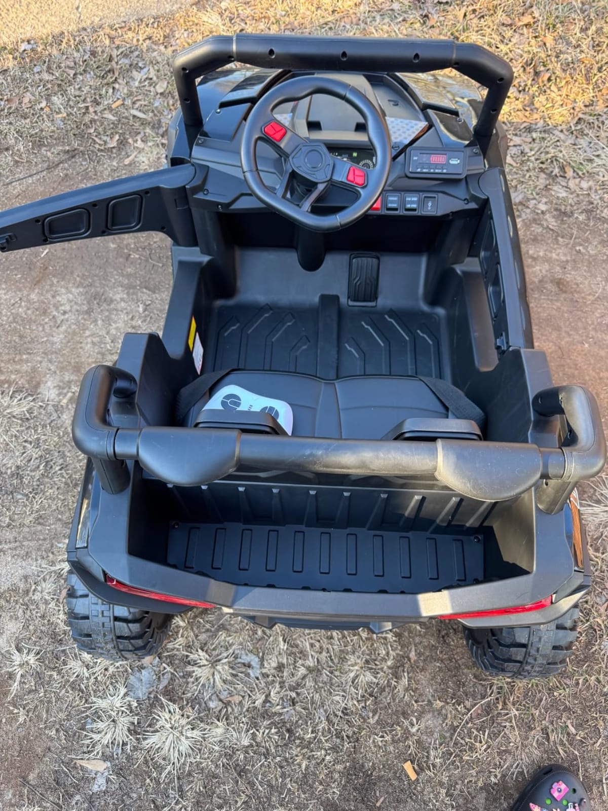 Hikole 24V Ride on Toys for Boys&Girl, 2 Seater Kids UTV with Parent Remote, 400W Battery Motors Operated, XXL Design, Steering Wheels, Easy to Assemble, Dashboard/LED/Horn/Bluetooth, Hot Pink customer photo 2