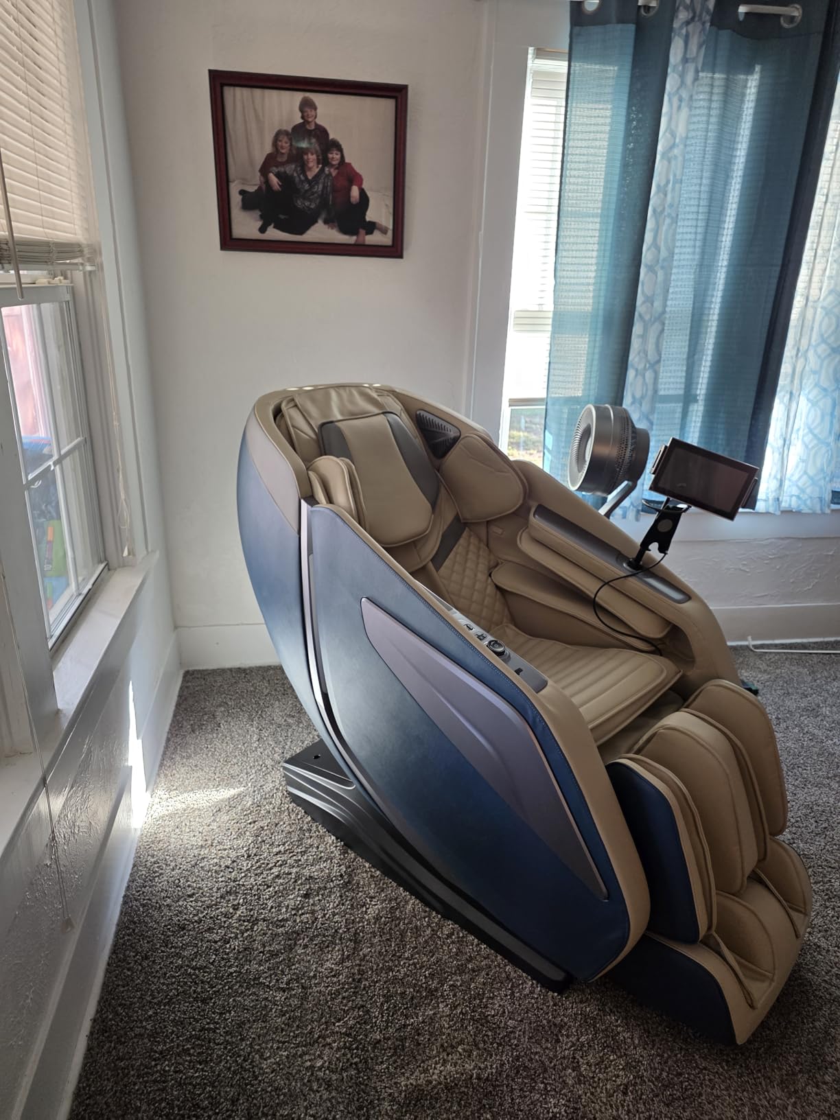 4D Massage Chair Full Body Zero Gravity Recliner, 55
