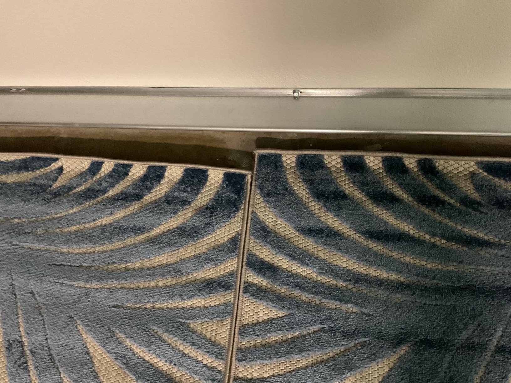 Rugshop Lucca Indoor/Outdoor Contemporary Floral Deck Area Rug Navy 4' x 6' | Rectangular, Patio, Porch, Balcony, Backyard, Garden, Poolside, Sunroom, Weatherproof customer photo 1