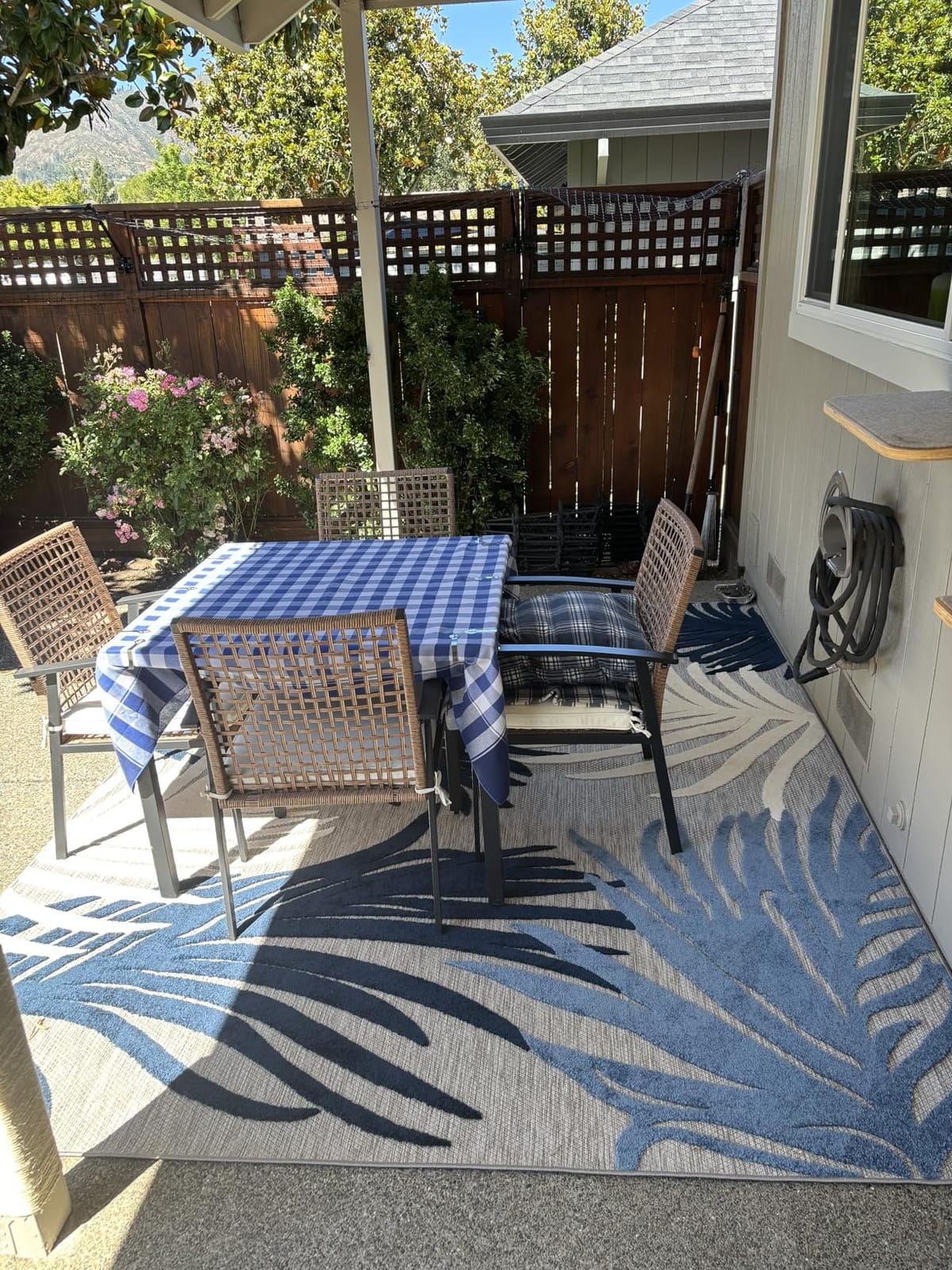 Rugshop Lucca Indoor/Outdoor Contemporary Floral Deck Area Rug Navy 4' x 6' | Rectangular, Patio, Porch, Balcony, Backyard, Garden, Poolside, Sunroom, Weatherproof customer photo 2