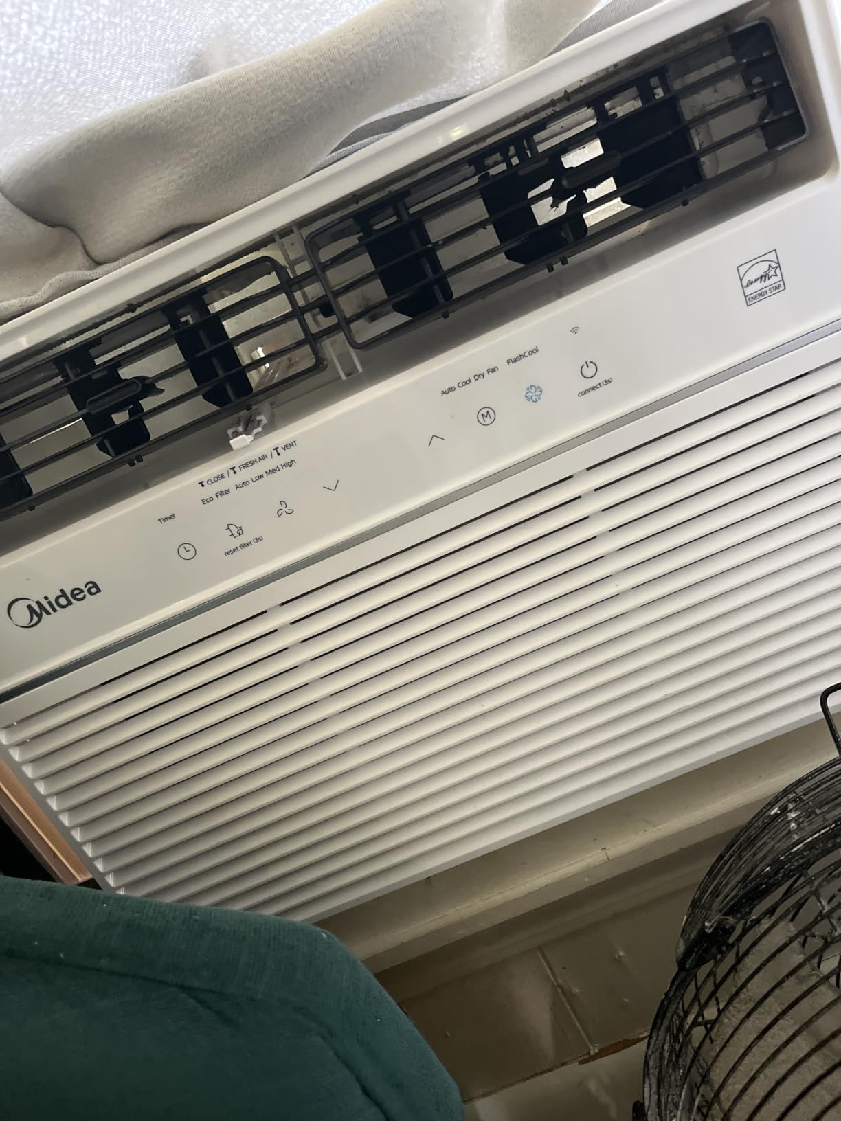 Midea 12,000 BTU Smart Inverter 115V Window Air Conditioner, 550 Sq Ft | Smart Control With App and Alexa Compatibility, Energy Saving Inverter Technology, Quiet, Remote control, Easy Installation customer photo 2