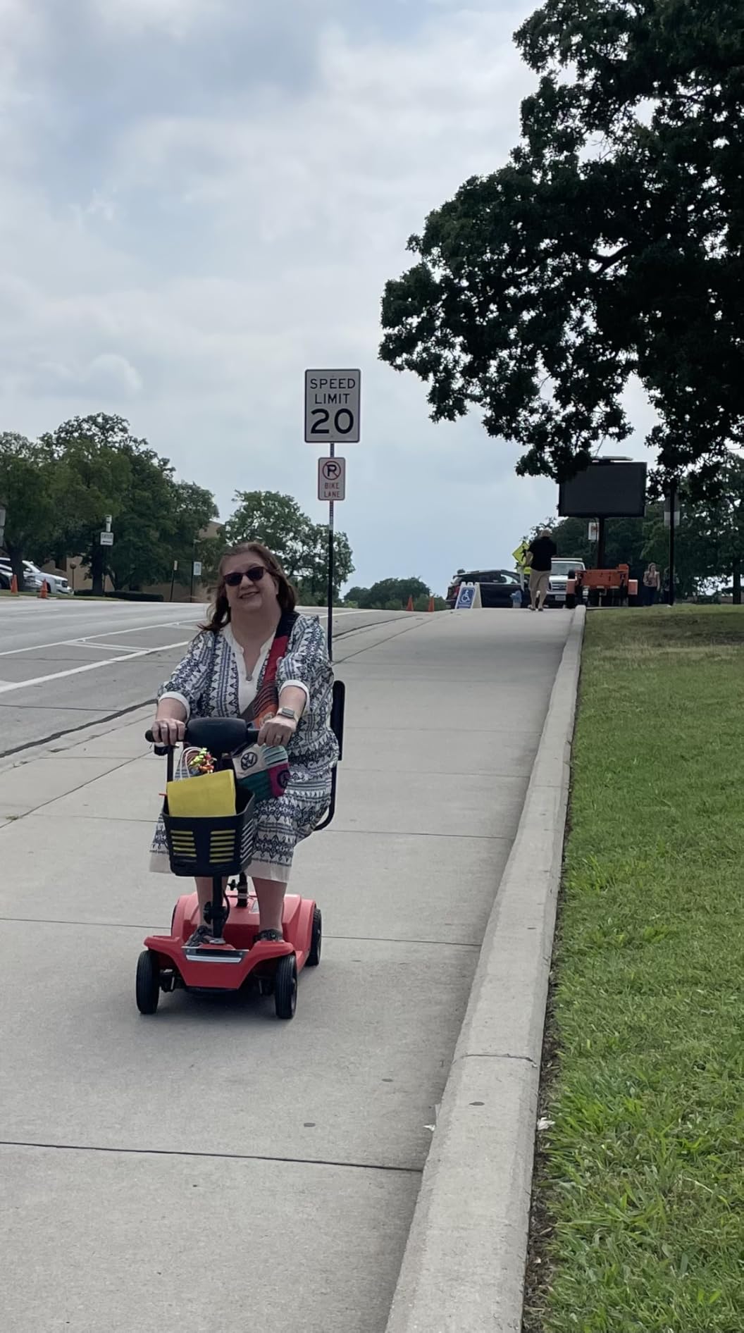 WayCare 15-25 Miles Long Range Mobility Scooter, Weight Capacity 330 LBS+ Powered Mobility Scooters for Seniors, Compact Duty Mobile for Travel with LED Headlight and Detachable Basket (Red) customer photo 2