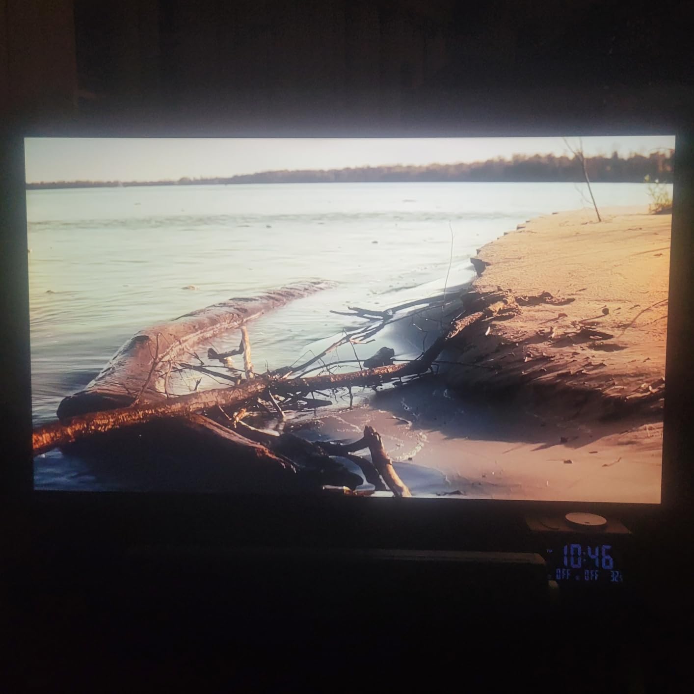 Hisense 32-Inch Class A4 Series FHD 1080p Smart Fire TV (32A4NF, 2025 Model) - DTS Virtual: X, Slim Bezel Design, Alexa Built in customer photo 2