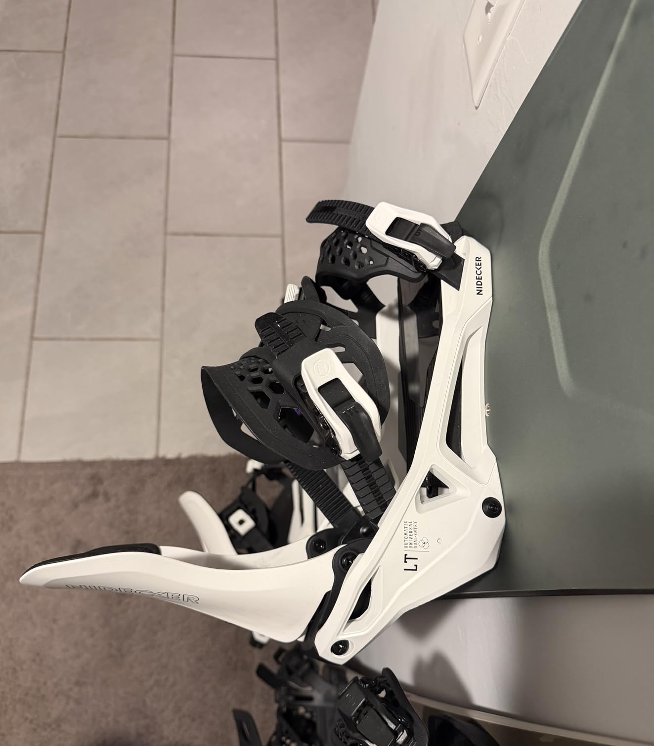 Nidecker LT Supermatic Snowboard Bindings - Automatic Dual-Entry Binding with Heel Pedal & Universal Fit customer photo 2