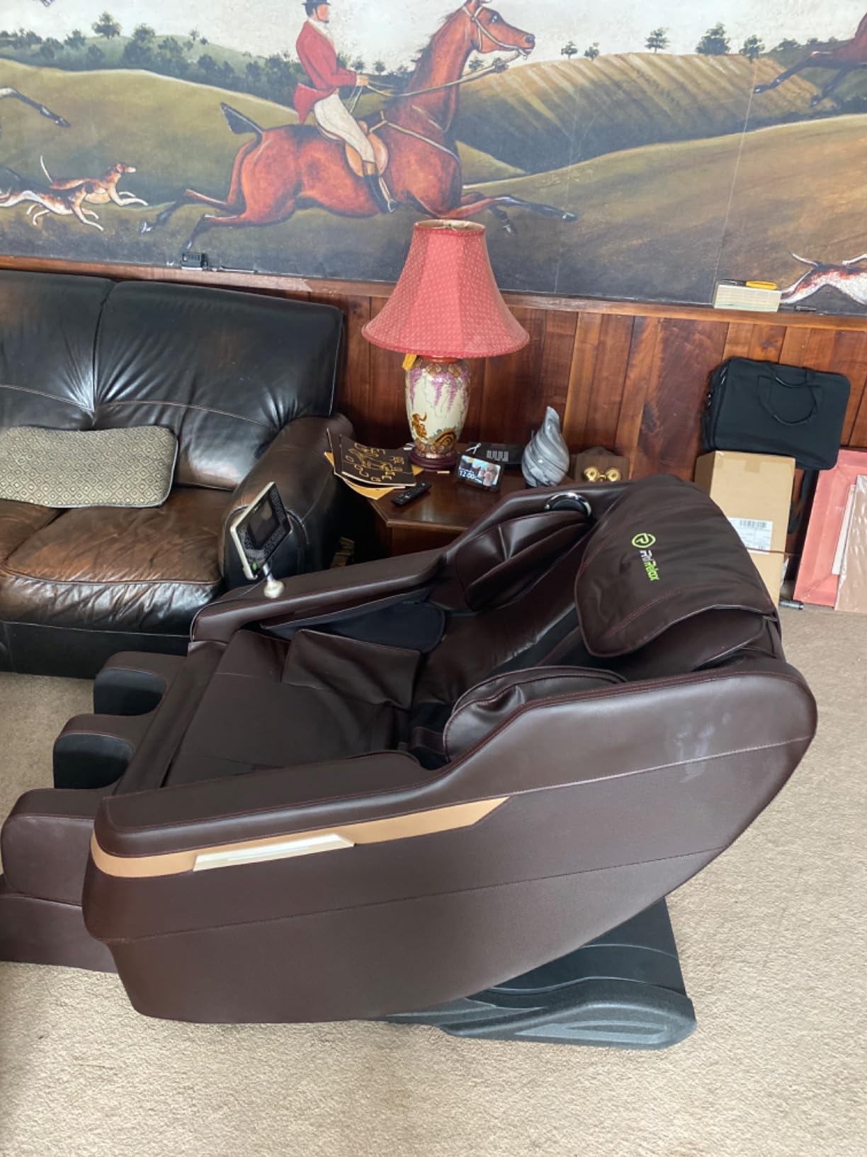 Real Relax 2025 Full Body Massage Chair, Zero Gravity Shiatsu Massage Chair Recliner, Foot Massage, Bluetooth, Large Control Screen (Black and Gold) customer photo 2