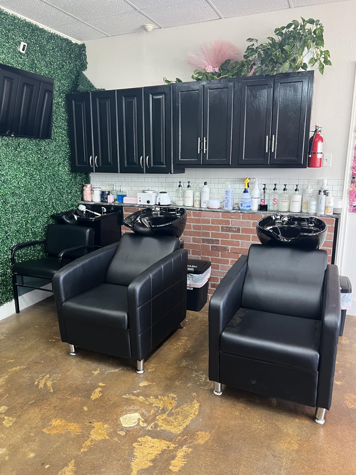 OmySalon Salon Shampoo Bowl and Chair, Shampoo Chair Extra Wide Seat & Porcelain Hair Washing Sink, Shampoo Unit for Beauty Spa Barbershop, Black customer photo 1