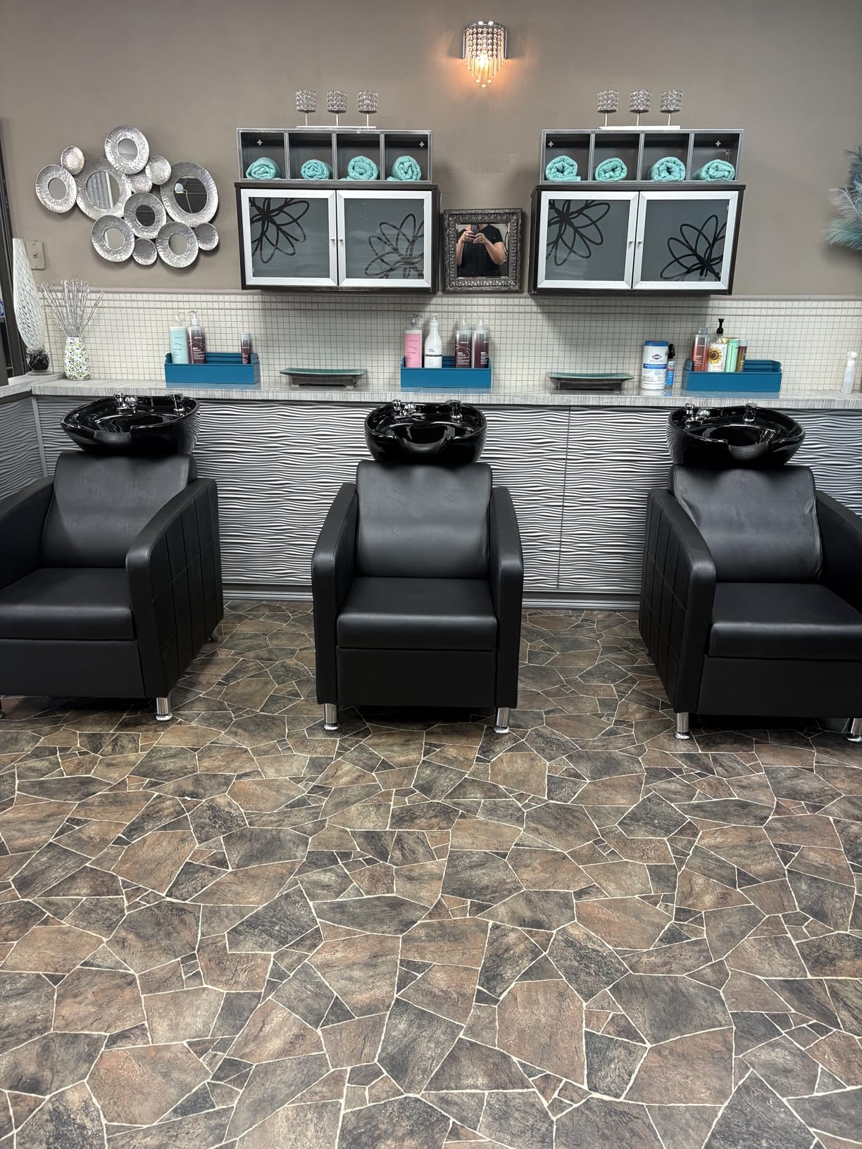 OmySalon Salon Shampoo Bowl and Chair, Shampoo Chair Extra Wide Seat & Porcelain Hair Washing Sink, Shampoo Unit for Beauty Spa Barbershop, Black customer photo 2