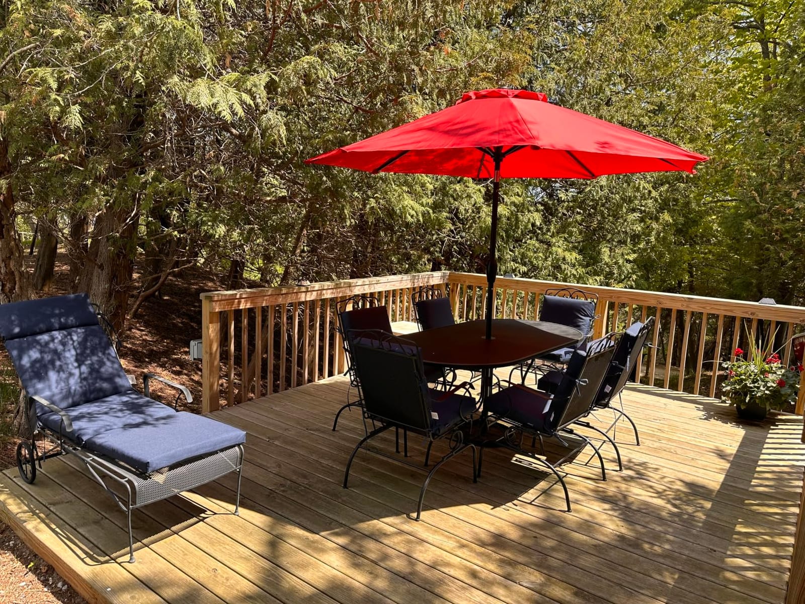 Midtown Umbrellas - 10-Year-No-Fade 9 Ft Patio Umbrella with Terylast Fabric, Auto-Tilt Aluminum Frame and 8 Reinforced Ribs for Deck, Pool, Garden & Beach - Navy Blue Canopy, Black Pole customer photo 2