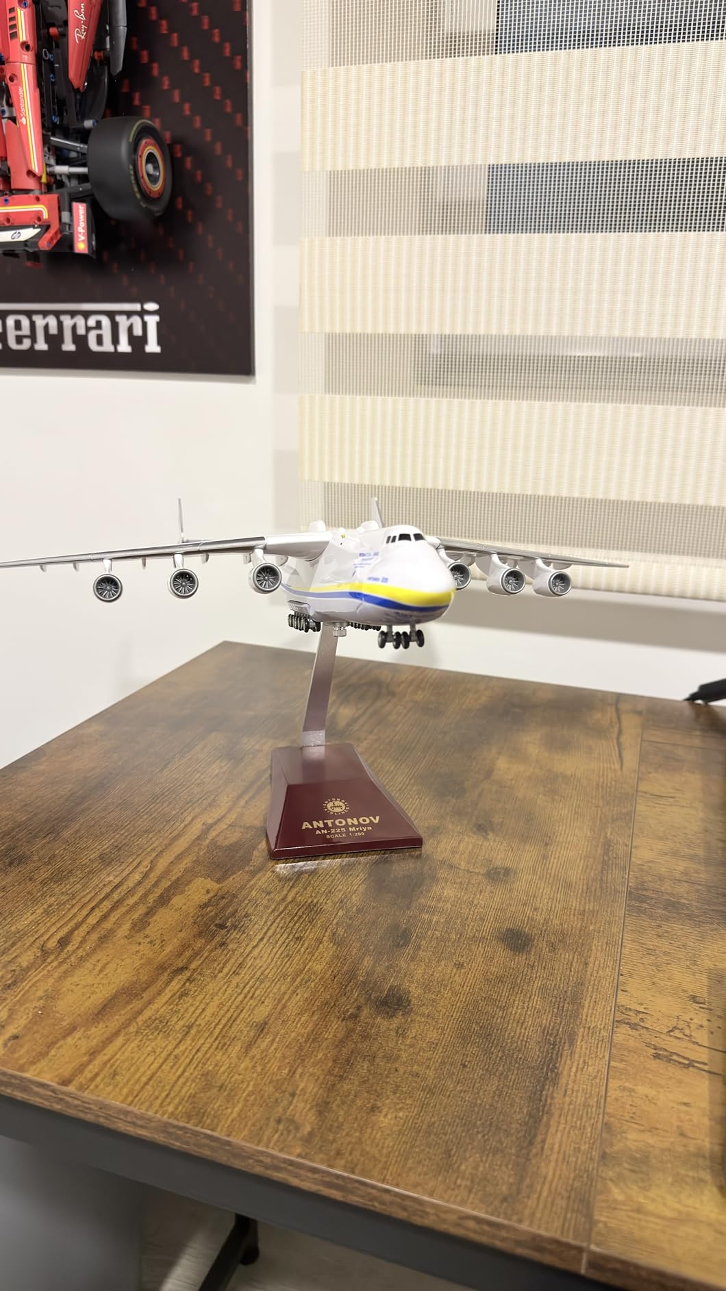 1/200 Large AN-225 Airplane & Buran Combo Model with Openable Nose (Soviet Space Shuttle) customer photo 2