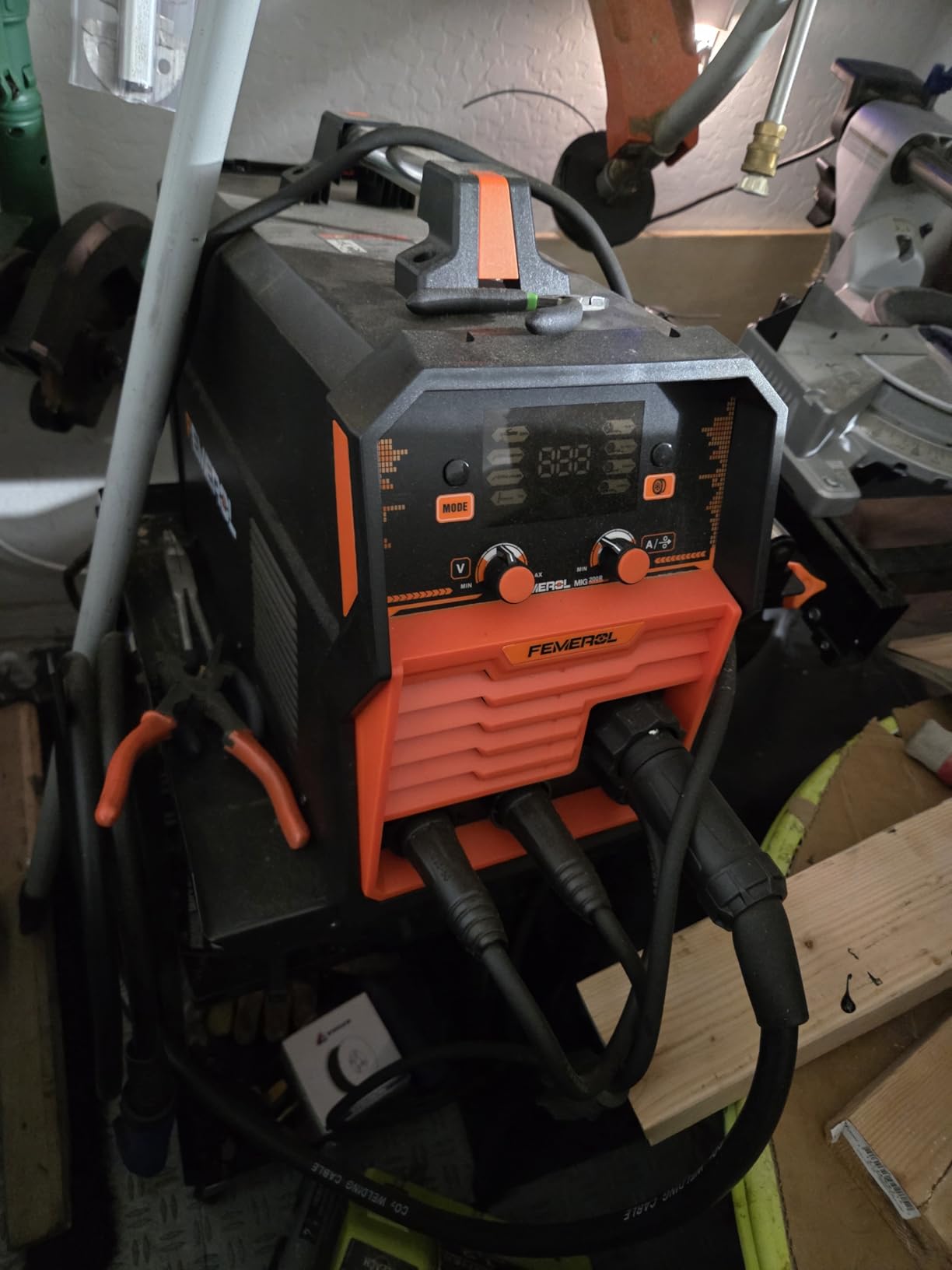 140A 3 in 1 MIG Welder, Flux Core, MIG/Lift TIG/Stick Welding Machine 110V Portable IGBT Inverter Synergic Control, LED Display with Welding Helmets customer photo 1