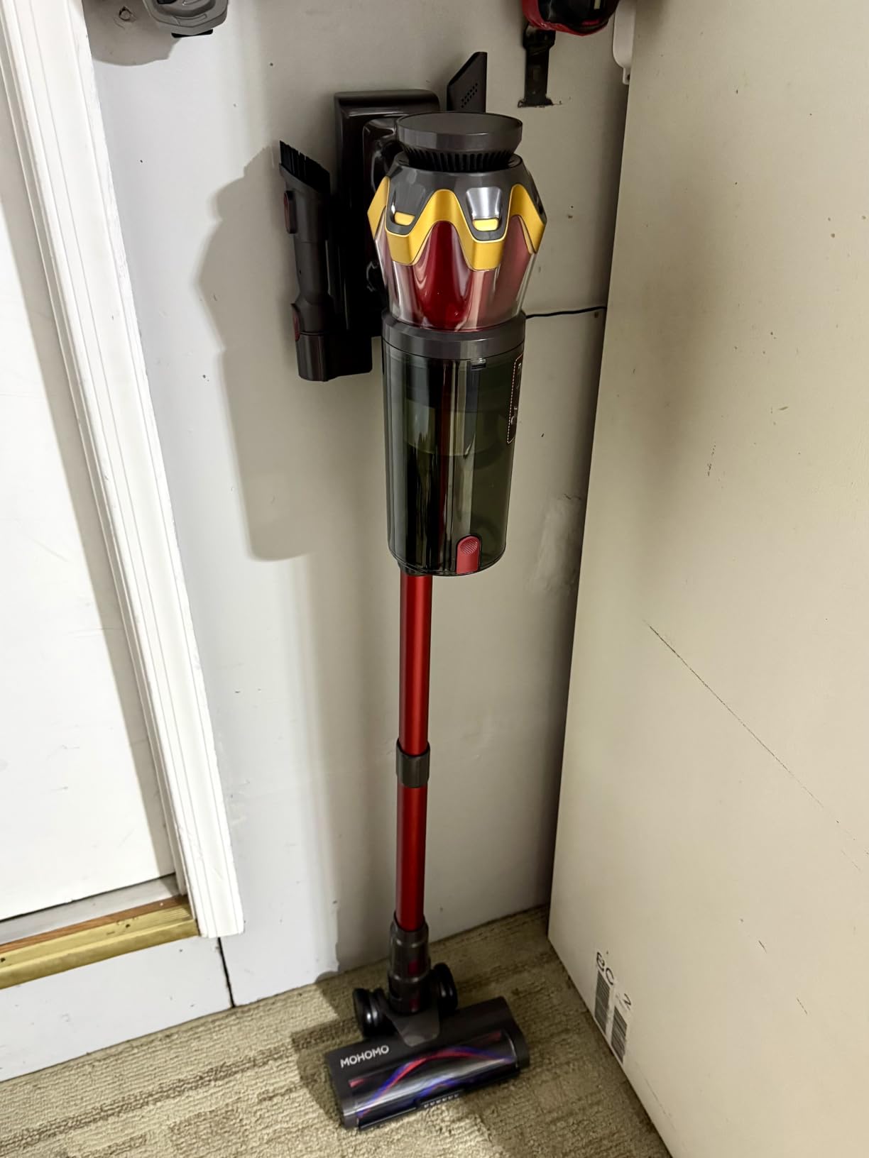Cordless Vacuum Cleaner, 650W/55KPa 70Mins Vacuum Cleaners for Home, Self-Standing Stick Vacuum with Anti-Tangle Brush & OLED Touch Screen, Vacuum Cleaner for Hardwood Floors,Carpet,Pet Hair,Car (Red) customer photo 2