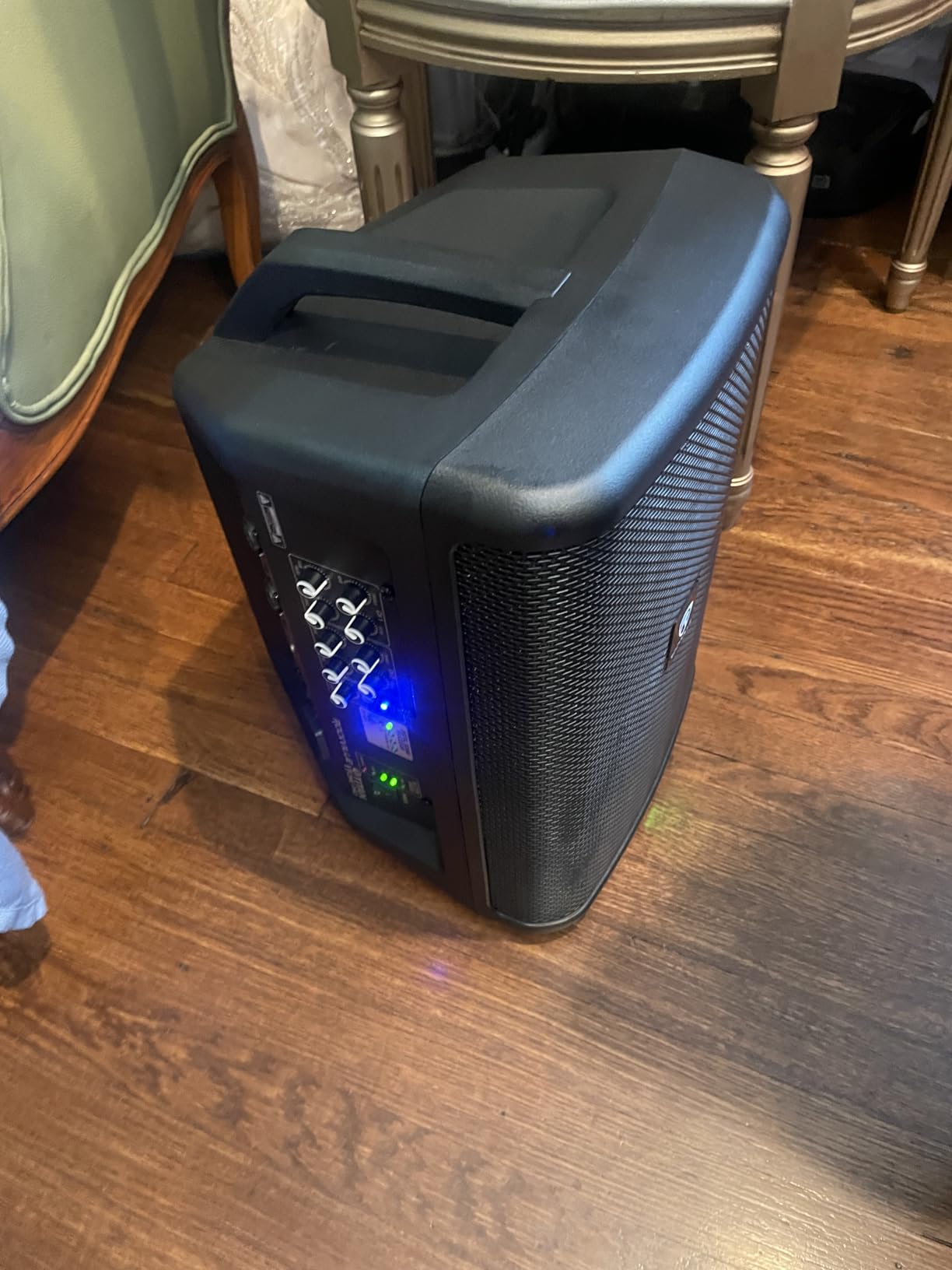 Rockville TITAN ONE PRO Battery Powered Live Performance 8