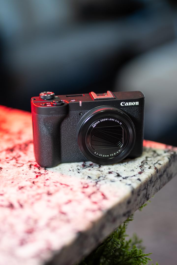 PowerShot V1, Hybrid Camera, Built-in Ultra-Wide-Angle Zoom Lens, 4K Video, Vlogging, Live Streaming, Content Creation, Compact Design customer photo 1