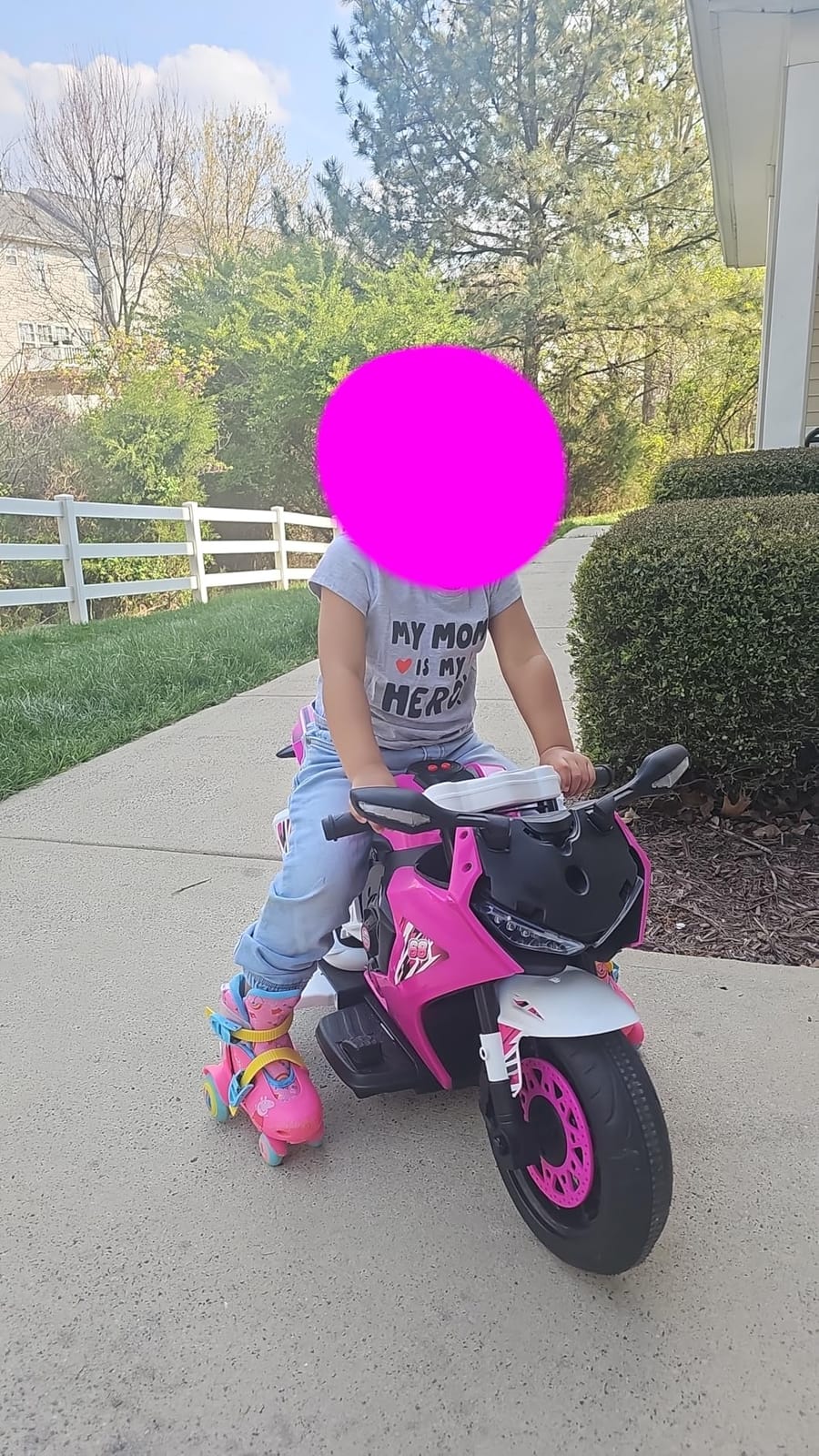 Kid Trax 6V Glow Electric Toddler Kids Motorcycle - Toddler Bike, Indoor/Outdoor Toys, Durable, LED Headlights and Body Light, Realistc Sounds, Kids Ride On Toys, Max Weight 65lbs, Ages 3+, RED customer photo 2