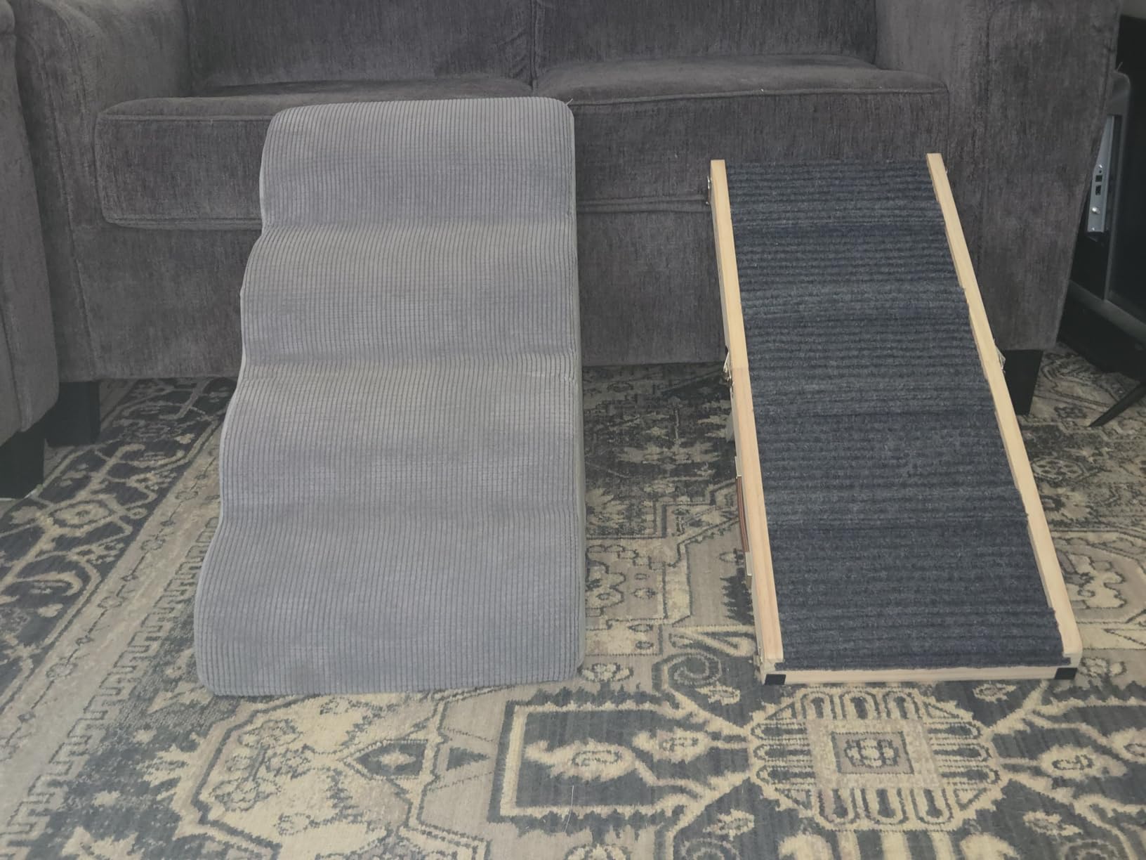 Pawaboo 2026 Upgraded Small Dog Ramp for Couch Foldable, 5 Ajustable Height customer photo 1