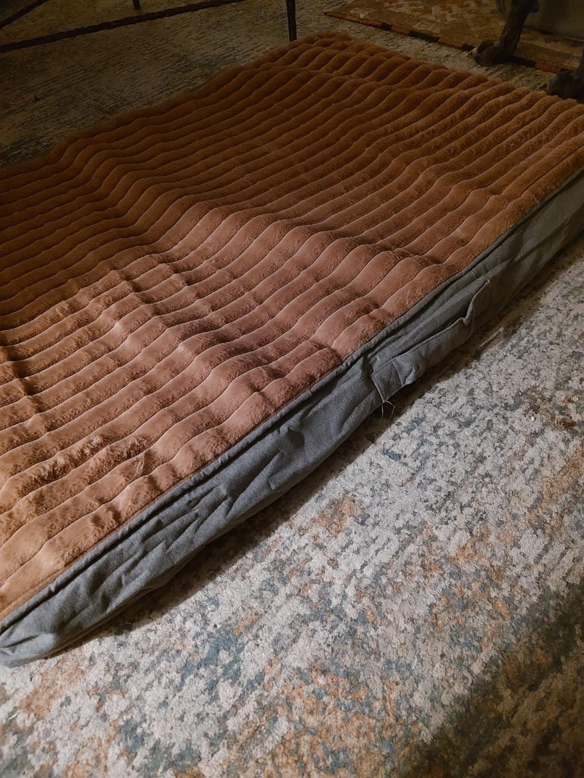 Veehoo Orthopedic Memory Foam Dog Bed for Senior Dogs, 7