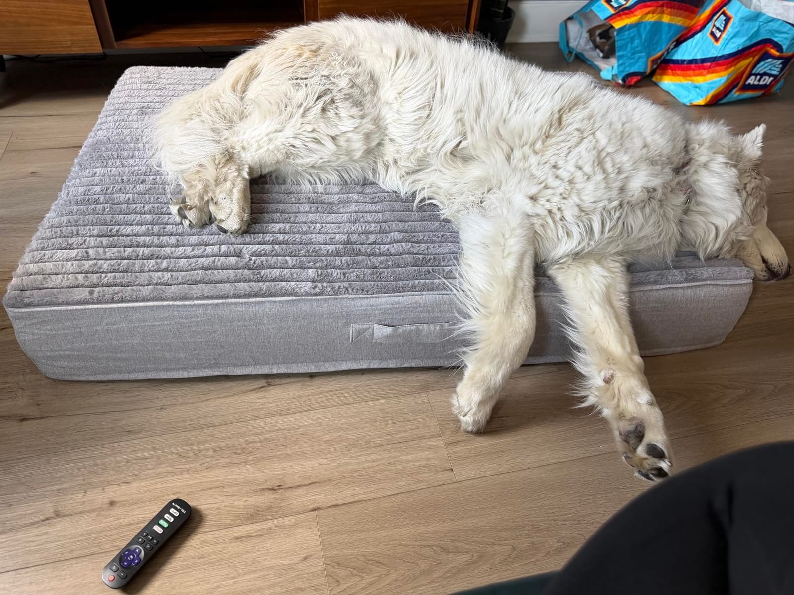 Veehoo Orthopedic Memory Foam Dog Bed for Senior Dogs, 7