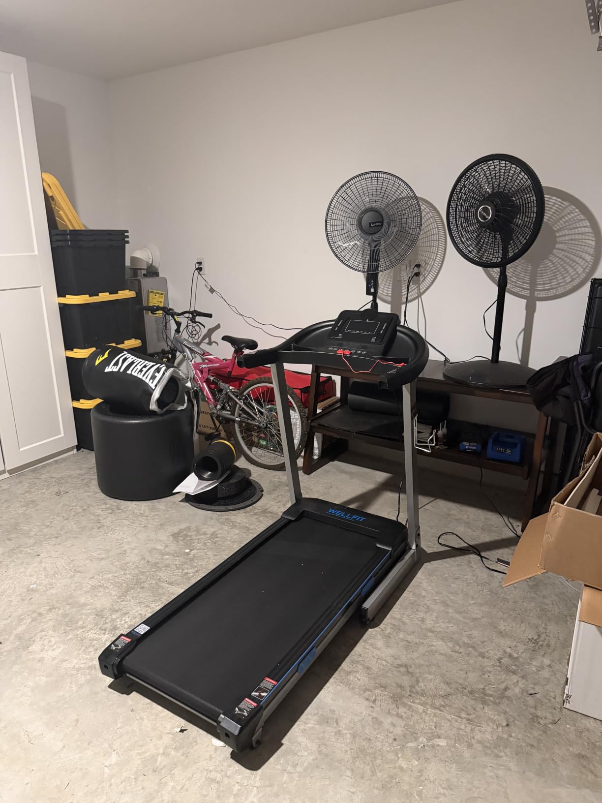 Home Treadmill 400+LB Capacity, WELLFIT 4.0HP Heavy Duty Treadmill Foldable | Small Commercial Treadmills with 15% Auto Incline, Climb Running, with Safety Handrail, Wide Belt 18*43 in, 95% Pre-installed customer photo 1