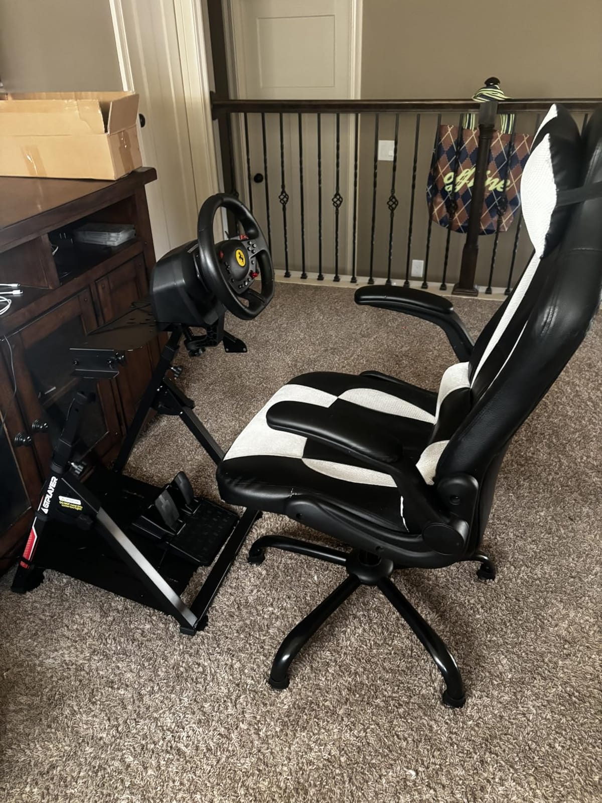 Thrustmaster T98 Ferrari 296 GTB - Racing Wheel and Pedal Set - PS5 & PC customer photo 1