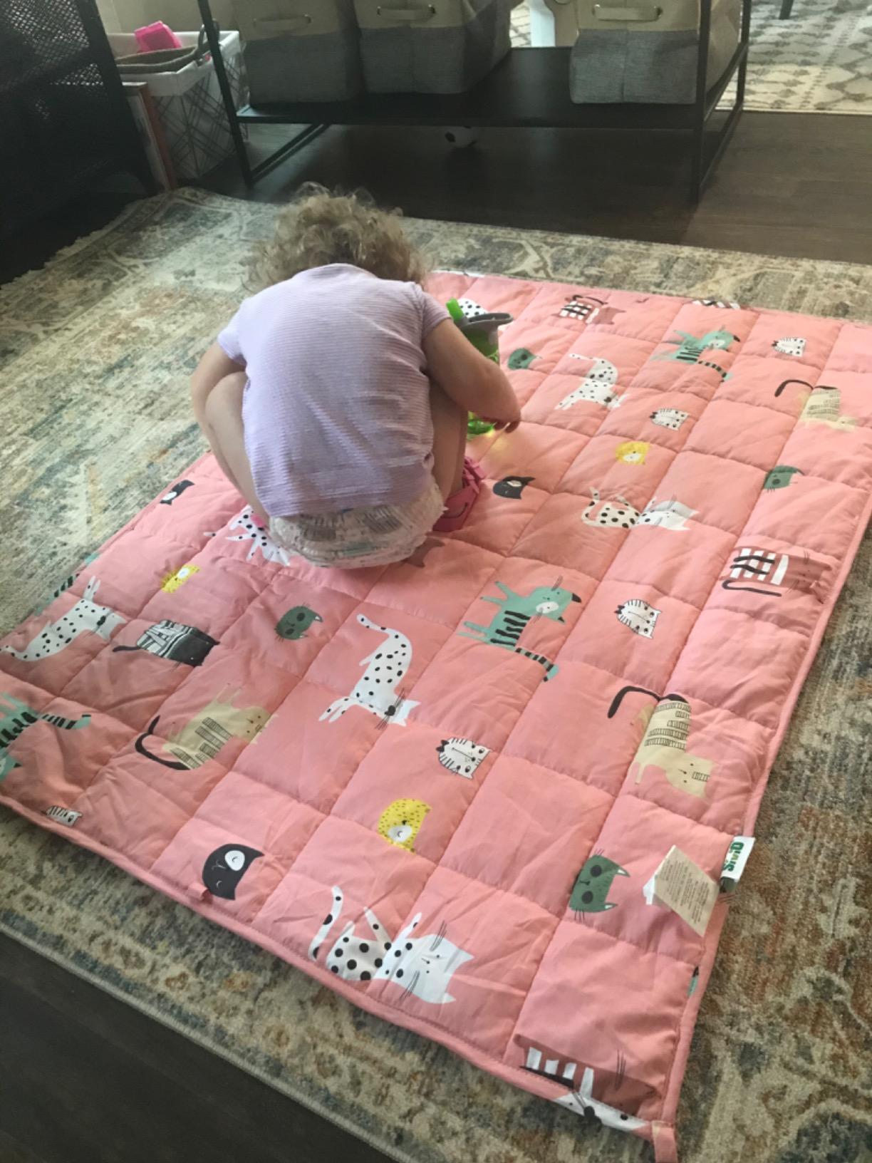 Sivio Weighted Blanket for Sleep, 5lbs, 36 x 48 inches, Blue Dinosaur | Cooling, Soft and Breathable; Machine Washable; Small Heavy Throw Lap Blankest for Calm Sleeping for Home and School customer photo 1