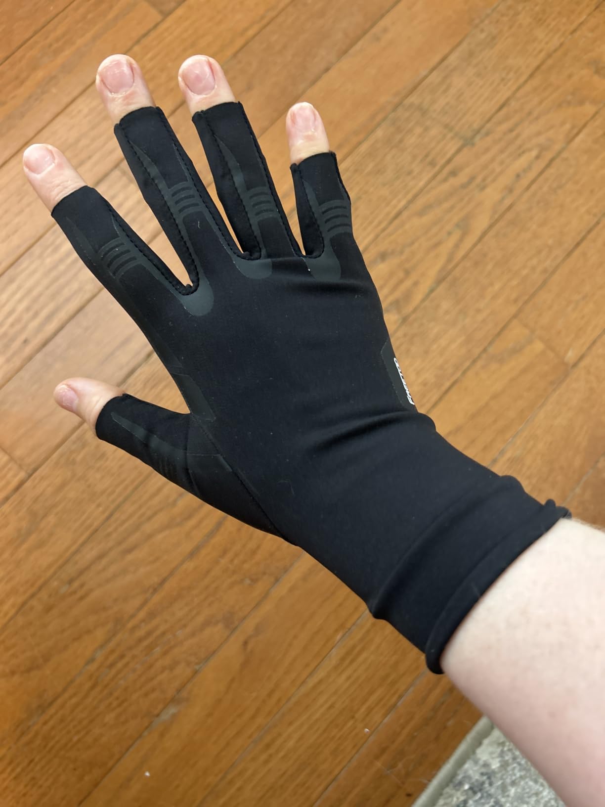FREETOO All-Around Compression Arthritis Gloves for Women Men for Pain | Carpal Tunnel Relief, Hand Compression, Swelling, Trigger Finger, Edema; Crochet, Typing, Sleeping, Work, Gaming, Driving, Daily Use customer photo 2