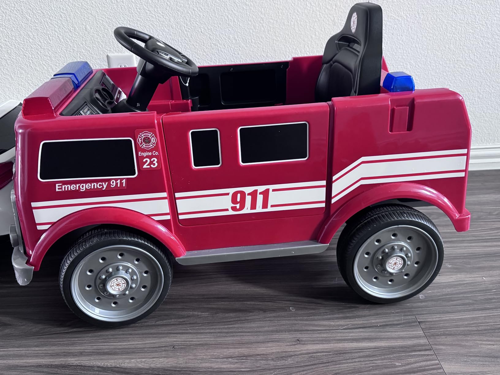 12V Ride on Fire Truck, Electric Ride on Car for Kids,Battery Powered Toddler Car w/Parent Remote Control,Siren-Call,walkie-talkies, Flashing Lights,Fire Extinguishers, Bluetooth,Music,UBS. customer photo 1