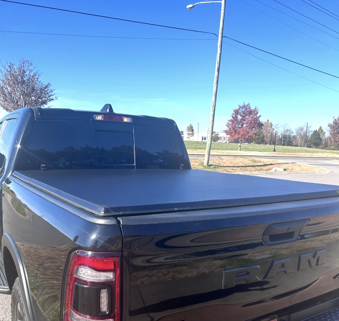 Soft Tri-Fold Truck Bed Tonneau Cover for Dodge Ram 1500 2009-2026 5.7ft | Tri-Folding Truck Bed Cover for Dodge Ram 1500 2009-2026 (Incl. Classic & New) 5.7 Feet Bed Without Rambox customer photo 1